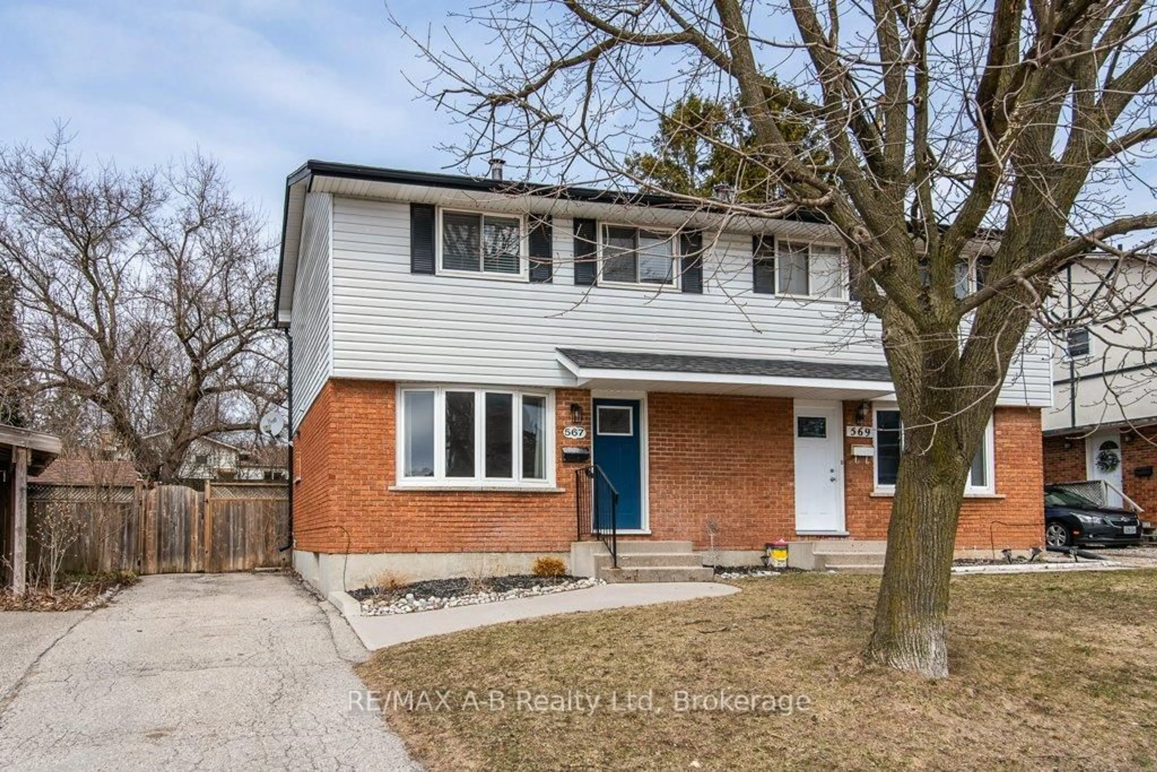 Home with brick exterior material, street for 567 Durham Cres, Woodstock Ontario N4S 5X4