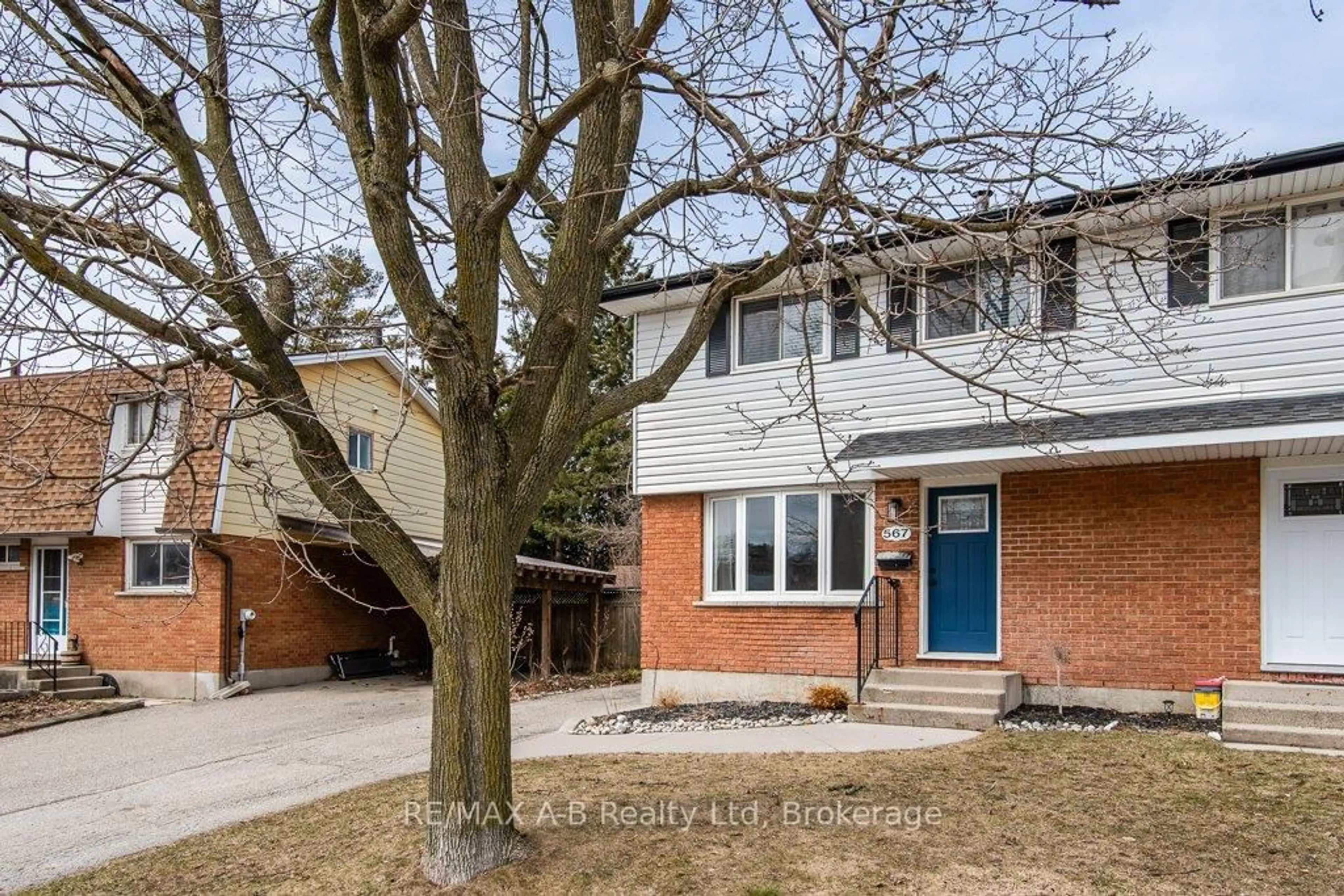 Home with brick exterior material, street for 567 Durham Cres, Woodstock Ontario N4S 5X4