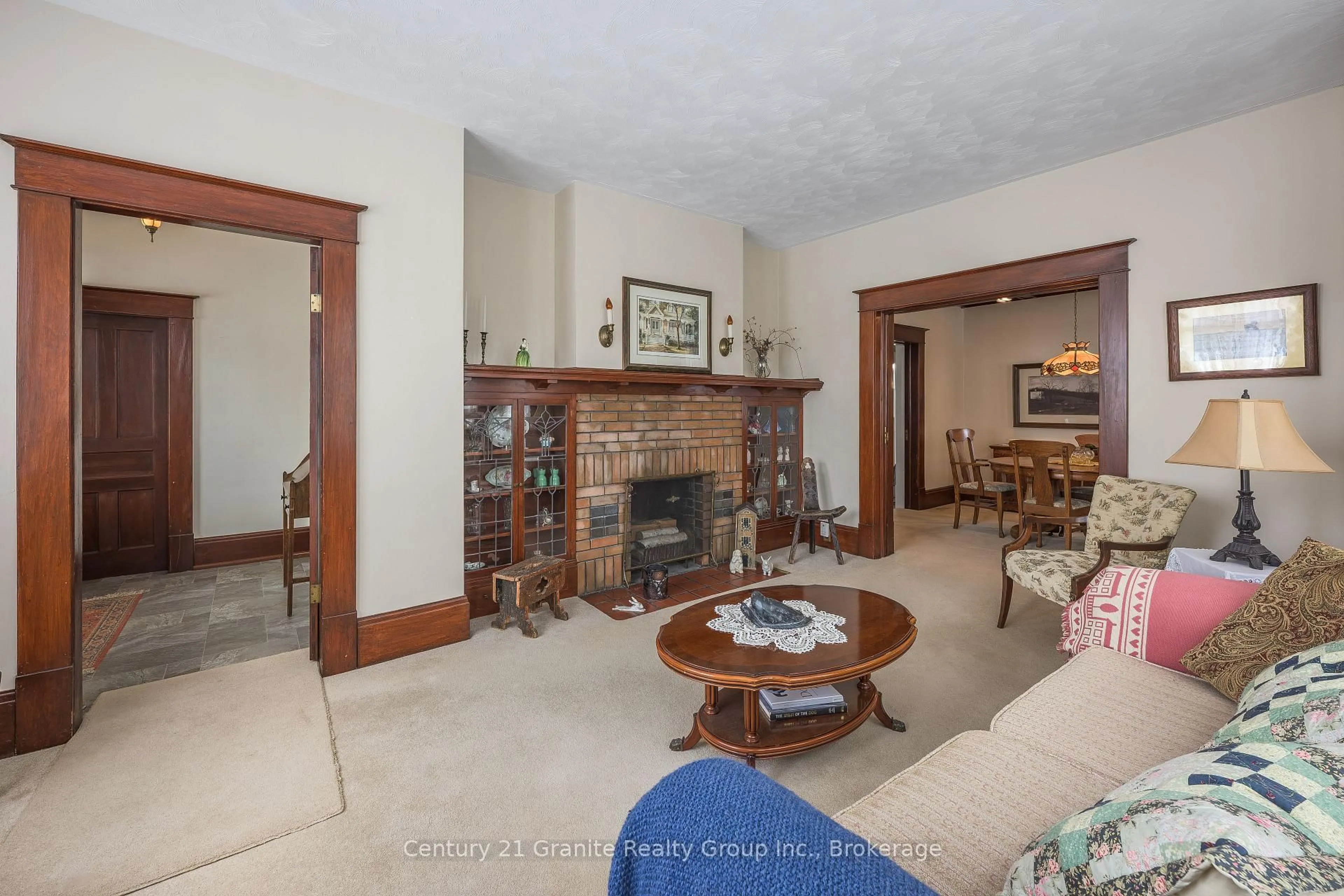 Living room with furniture, ceramic/tile floor for 84 Cambridge St, Kawartha Lakes Ontario K9V 4E2