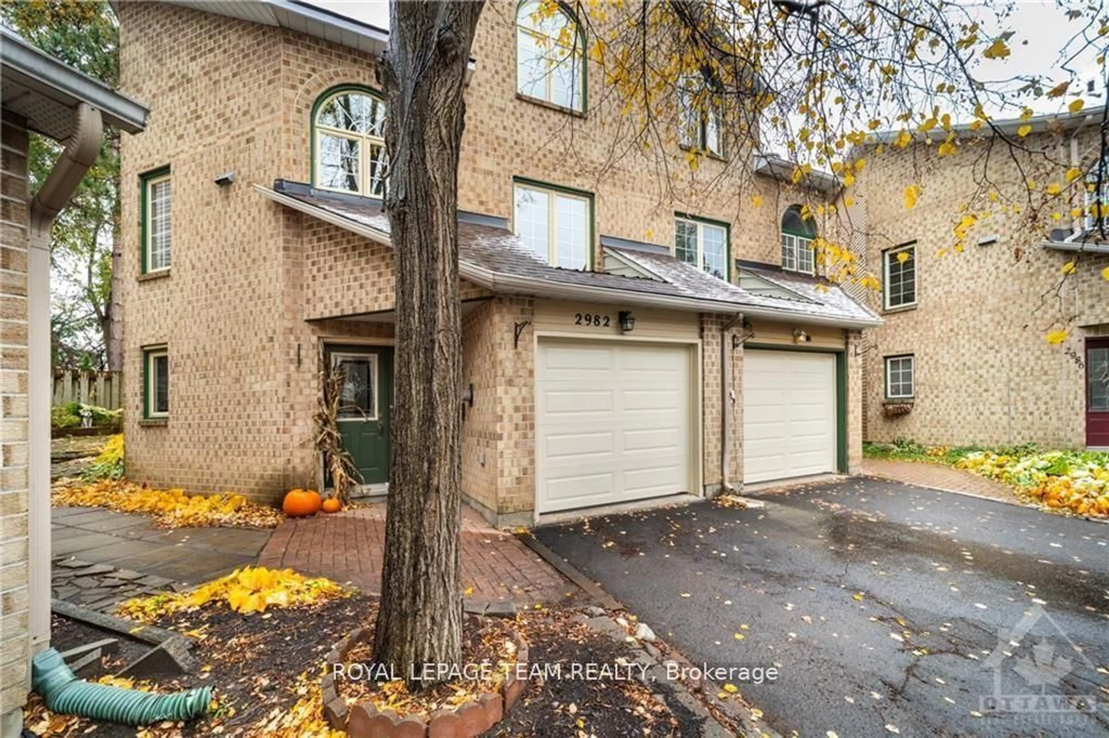 Unknown for 2982 Richmond Rd, Ottawa Ontario K2B 6S7