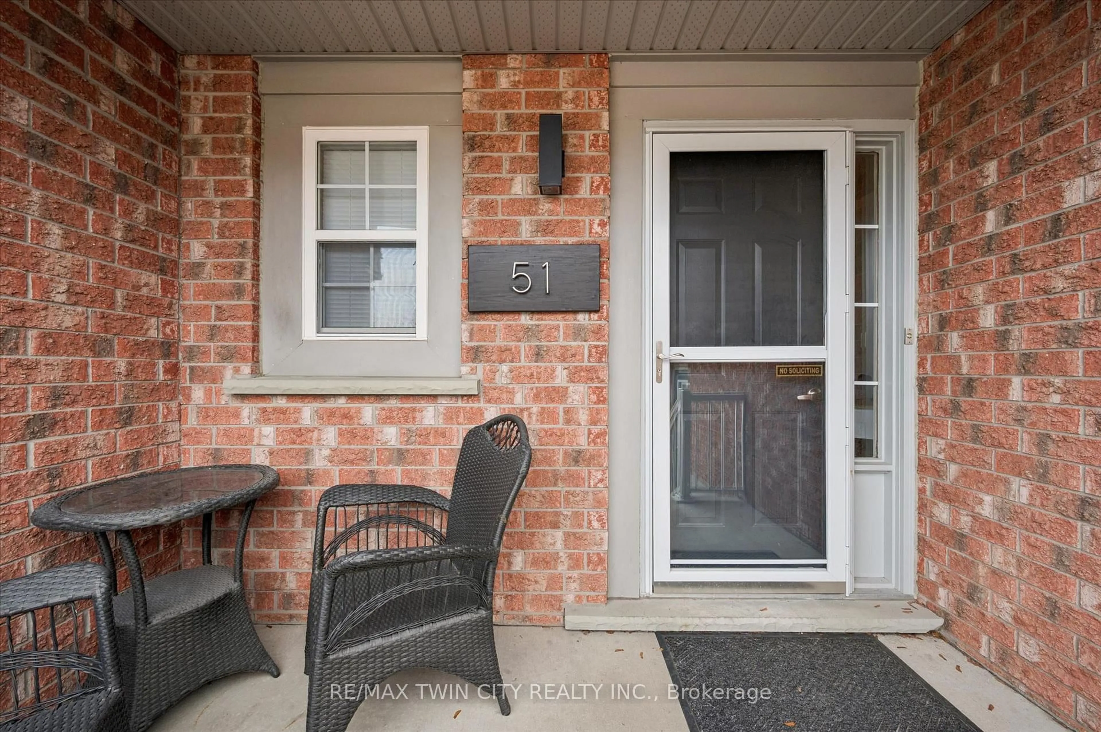 Patio, street for 51 Elma Pl, Cambridge Ontario N3C 4E6