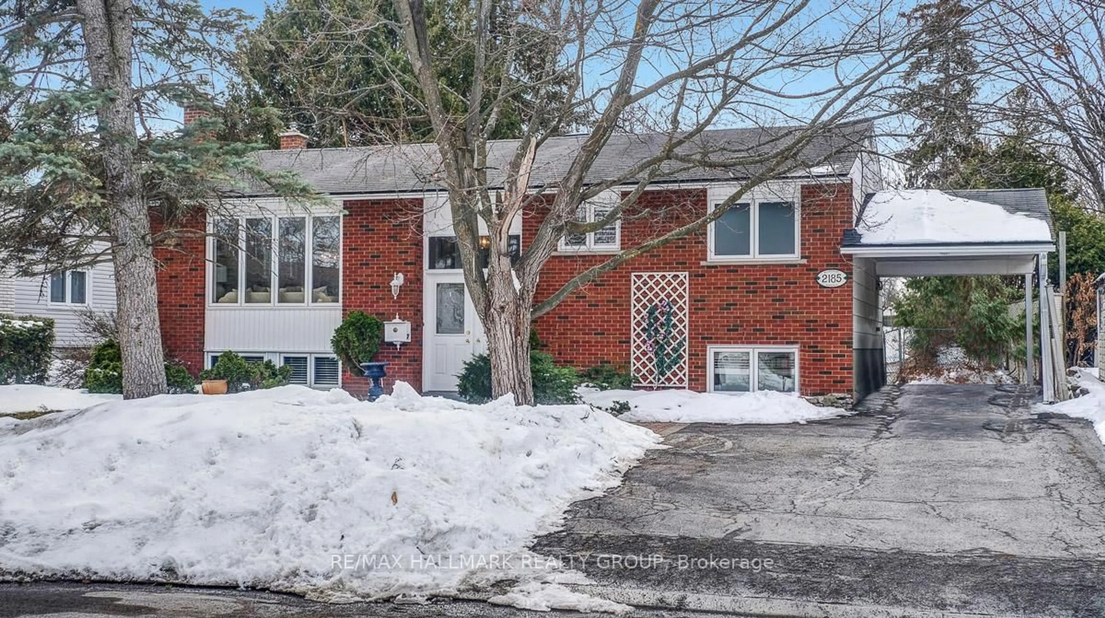 Home with brick exterior material, street for 2185 Bickerton Ave, Ottawa Ontario K1J 6Y2
