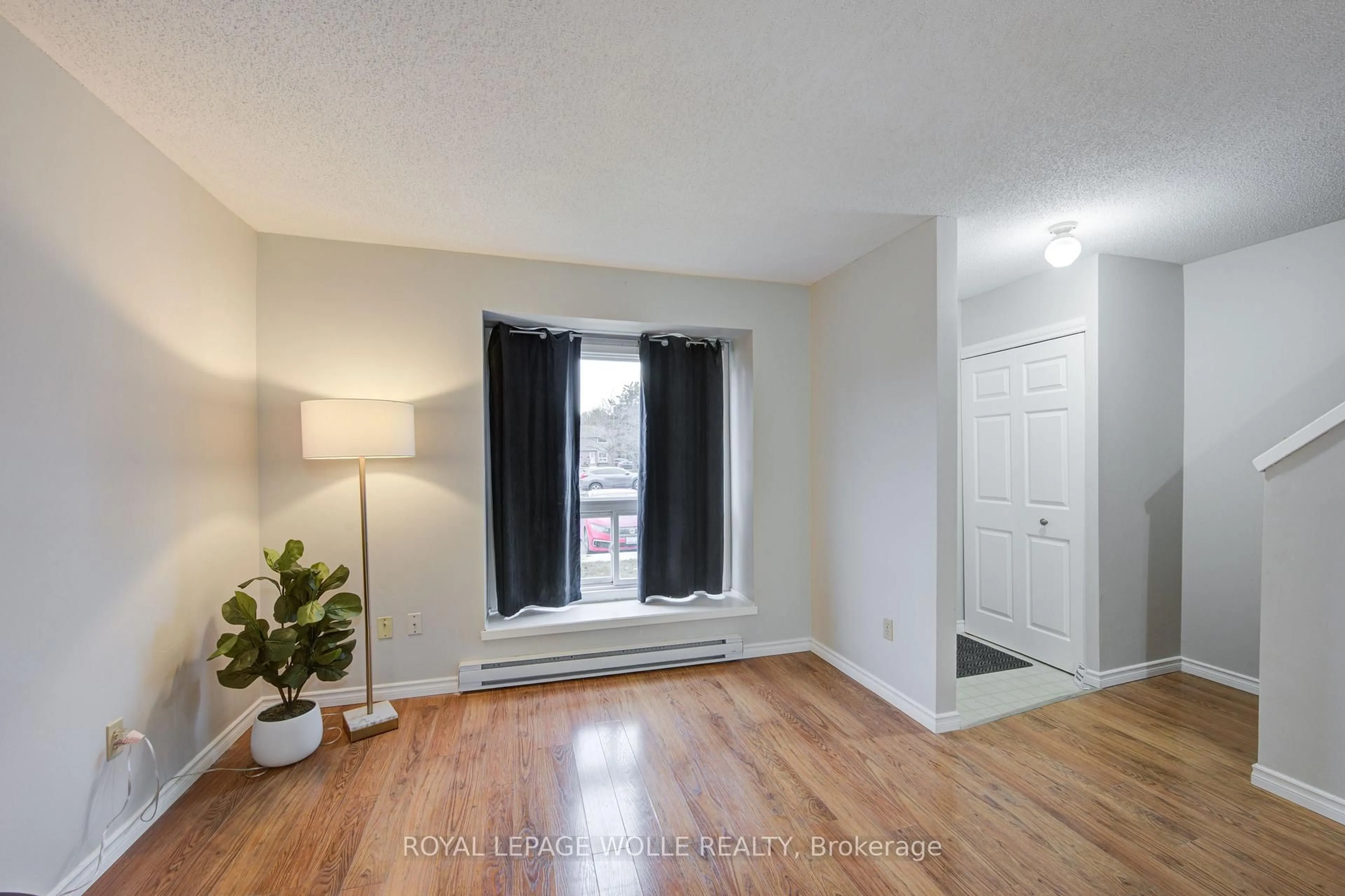 Unknown for 370 Springbank Ave #7, Woodstock Ontario N4T 1L3