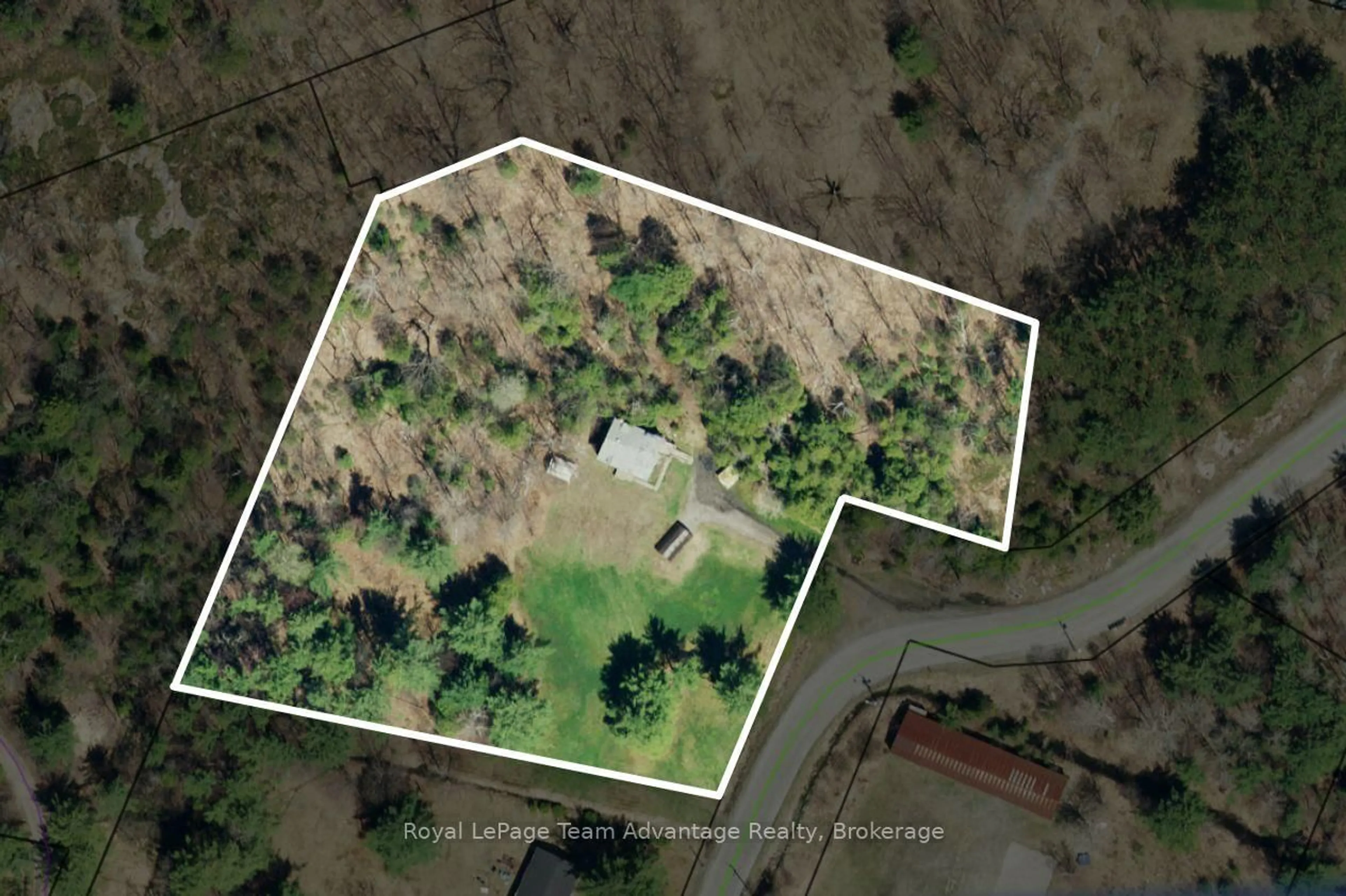 A pic from outside/outdoor area/front of a property/back of a property/a pic from drone, unknown for 5 Murray Point Rd, McDougall Ontario P2A 2W9
