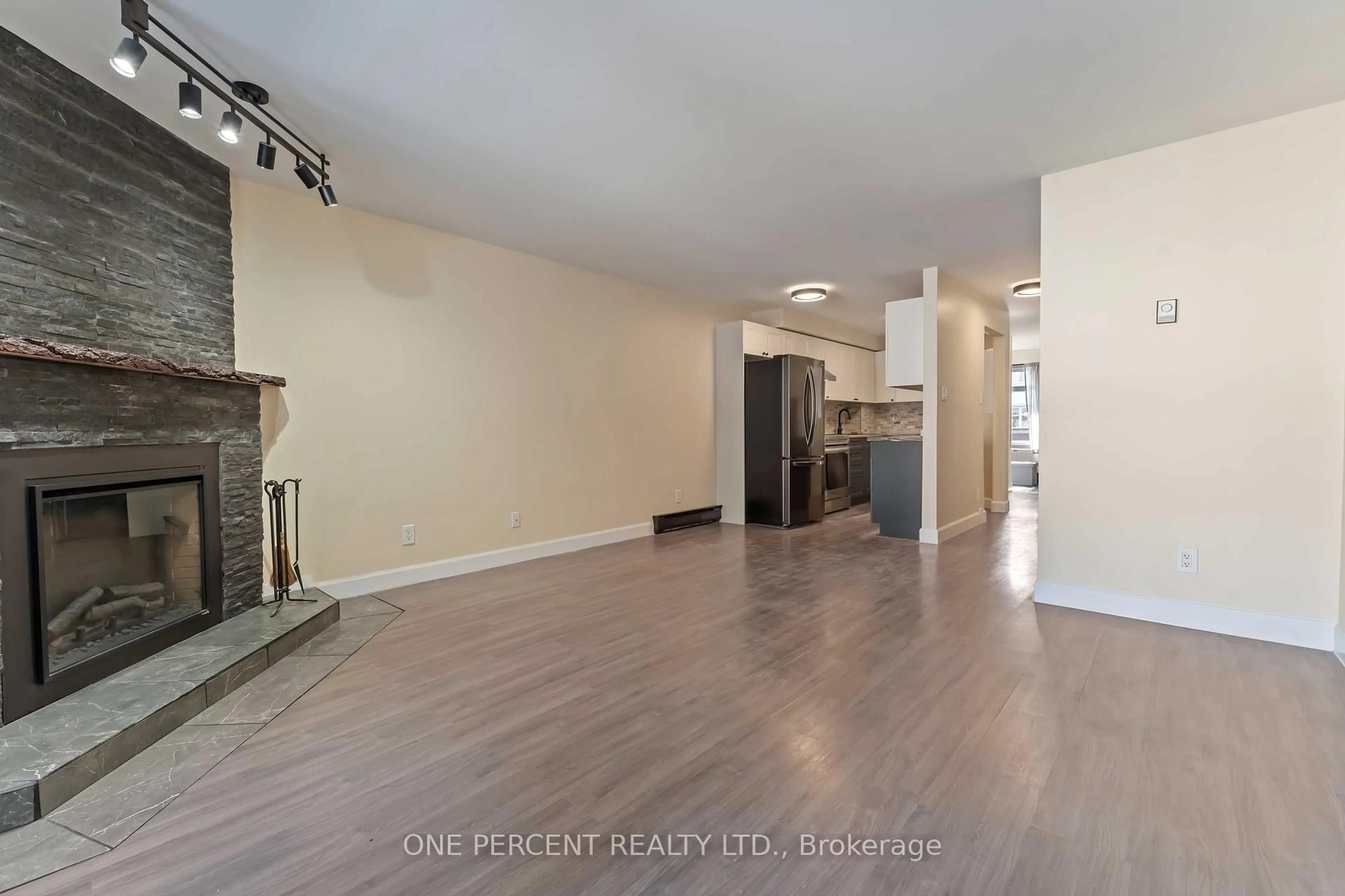 A pic of a room for 6643 Bilberry Dr #A, Ottawa Ontario K1C 4N5