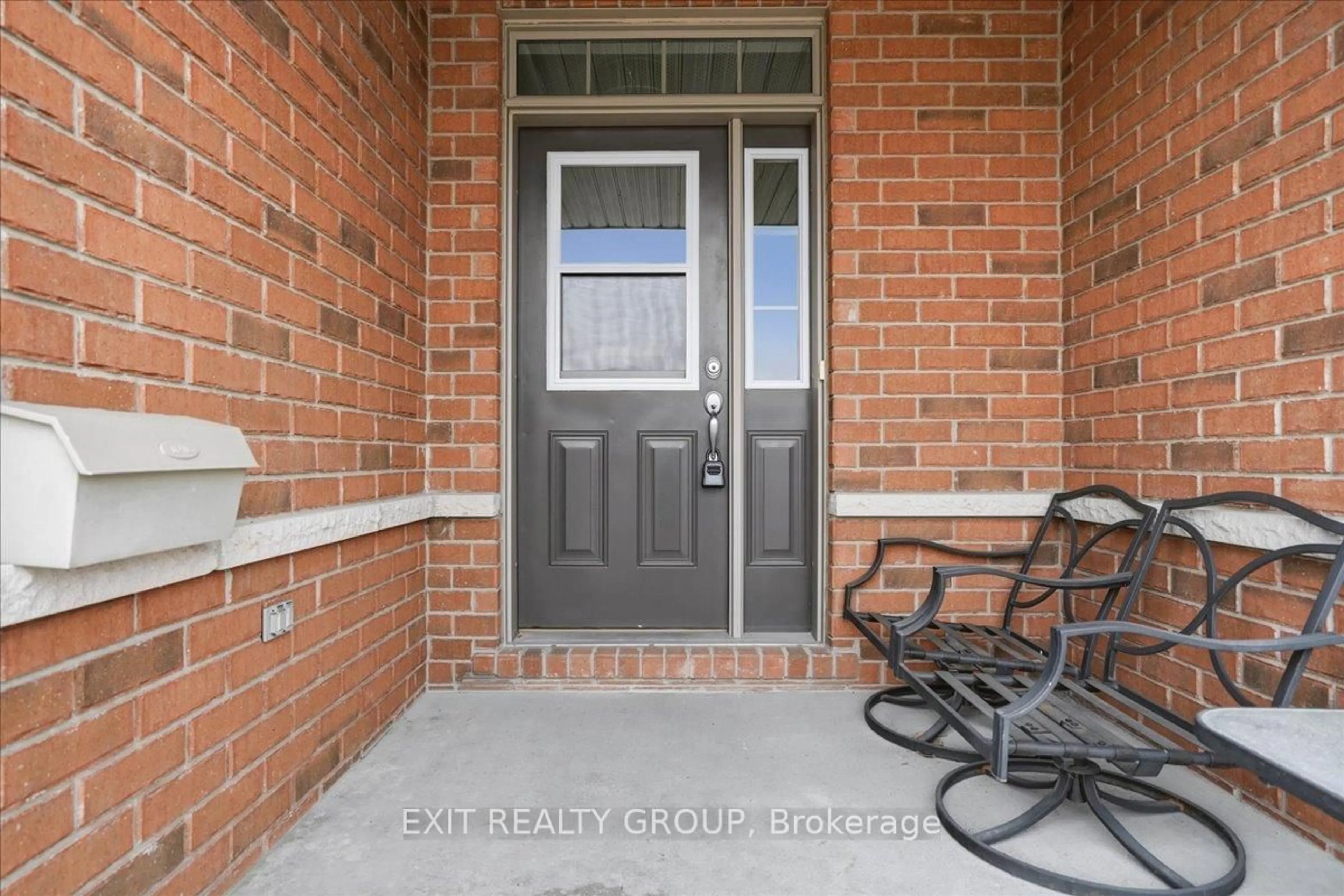 Indoor entryway for 194 Haig Rd #25, Belleville Ontario K8N 0A8