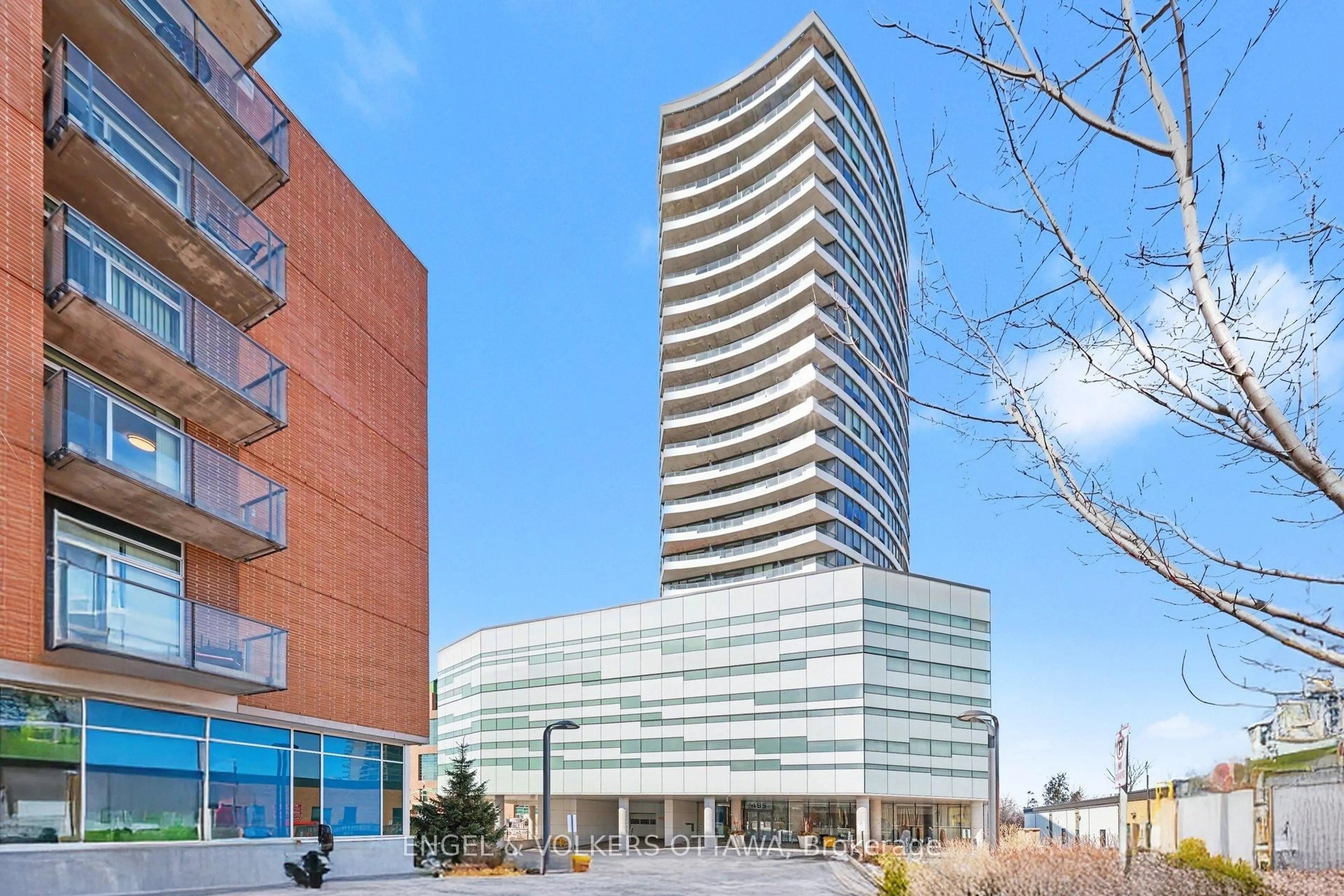 Indoor foyer for 485 Richmond Rd #1508, Ottawa Ontario K2A 3W9