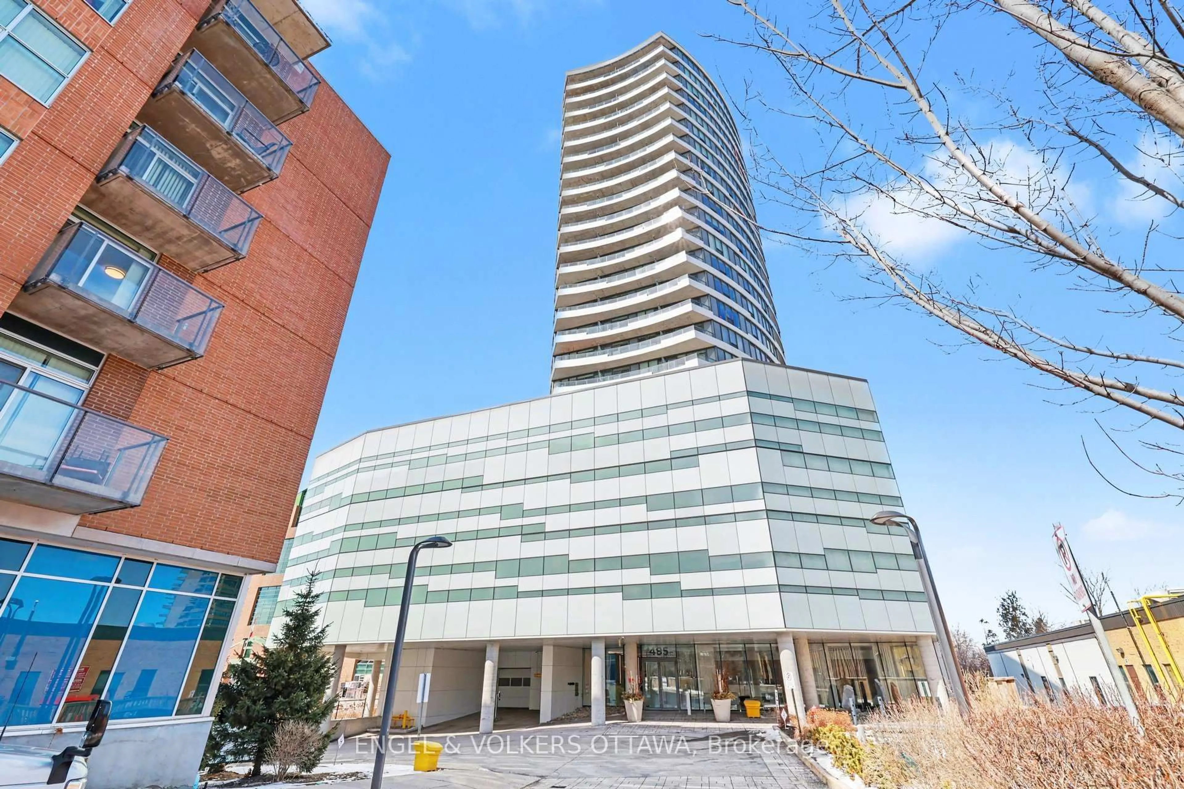 Indoor foyer for 485 Richmond Rd #1508, Ottawa Ontario K2A 3W9