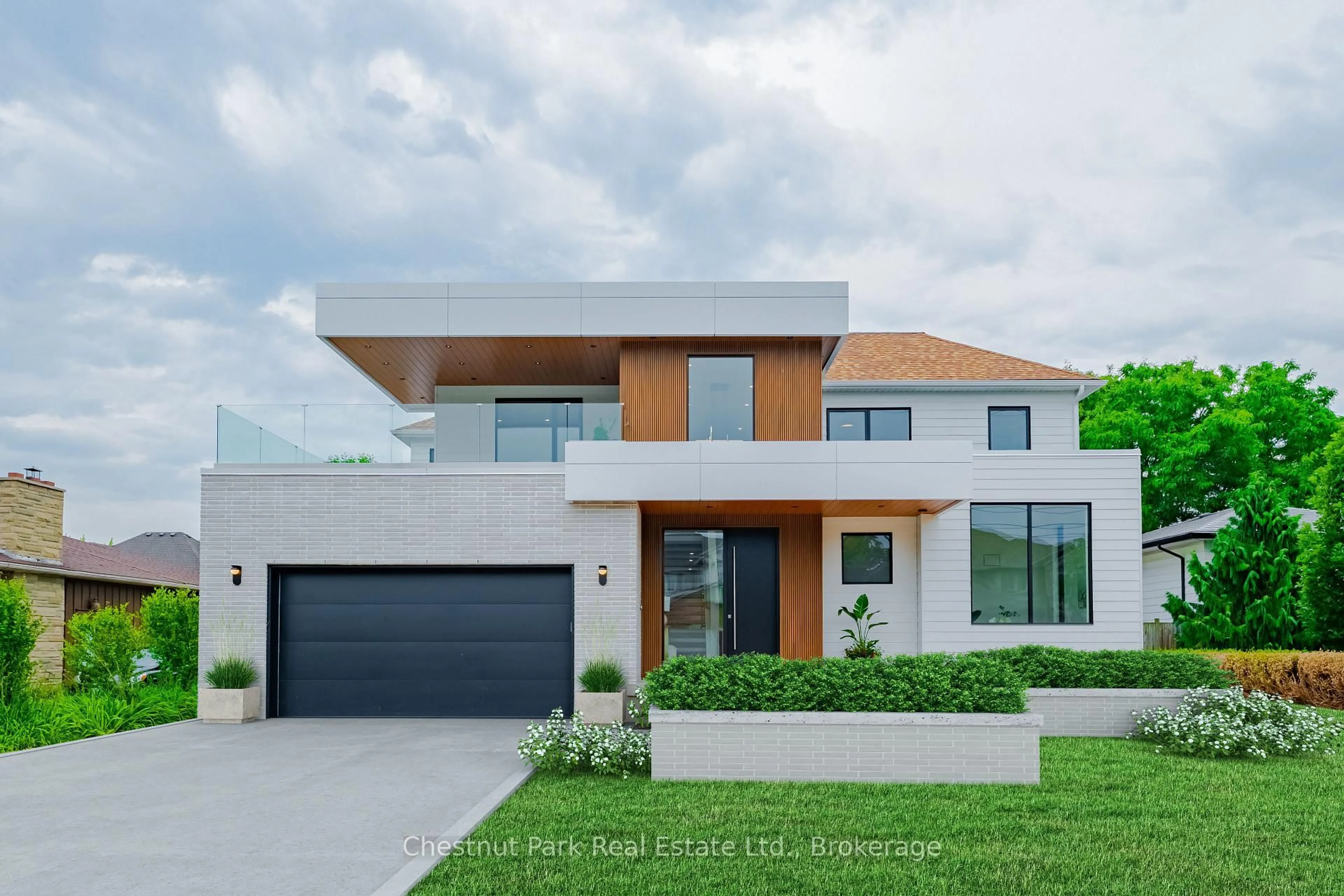 Home with brick exterior material, street for 504 Winona Rd, Hamilton Ontario L8E 5E5