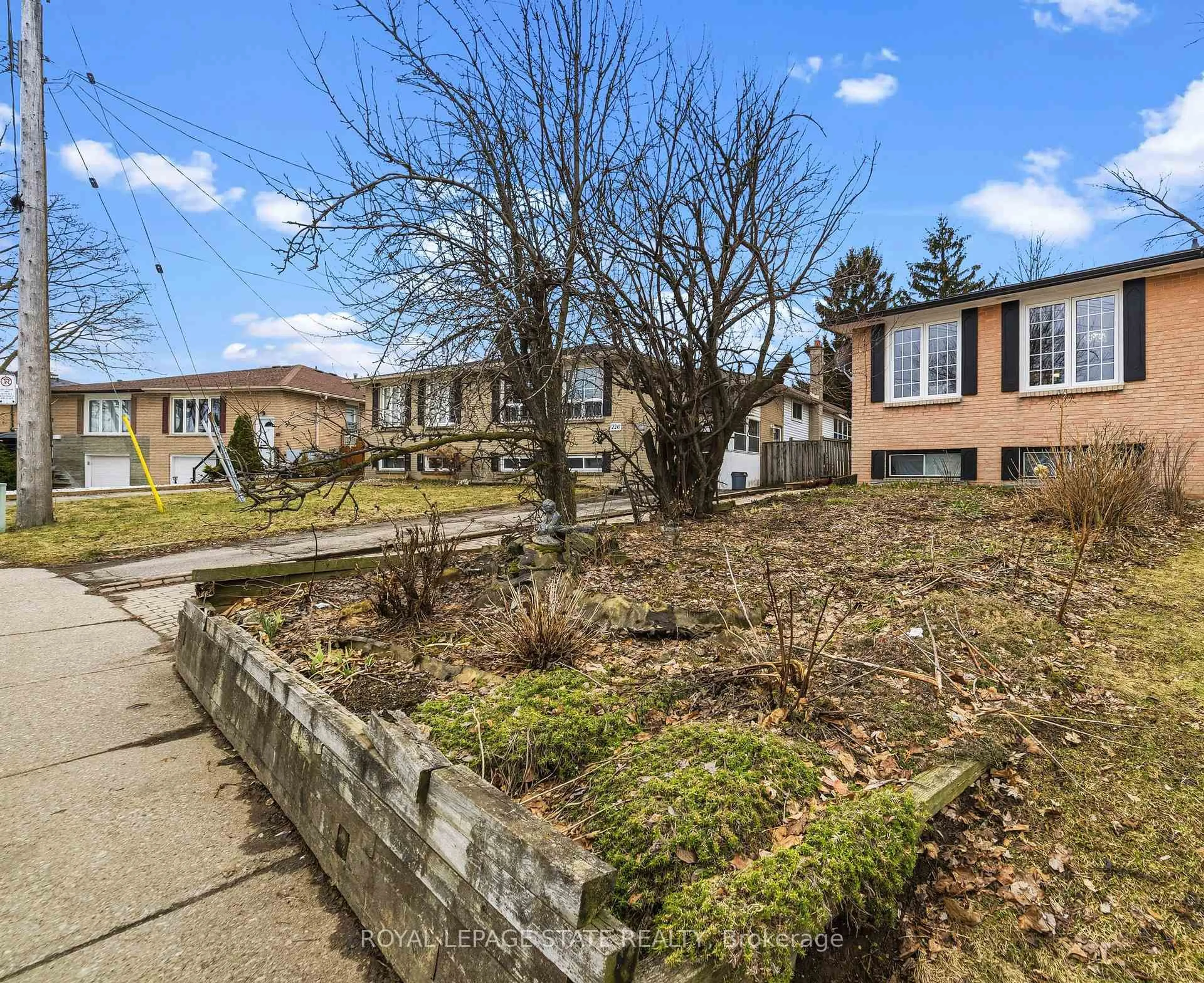 Unknown for 222 Greencedar Dr, Hamilton Ontario L9C 6W6