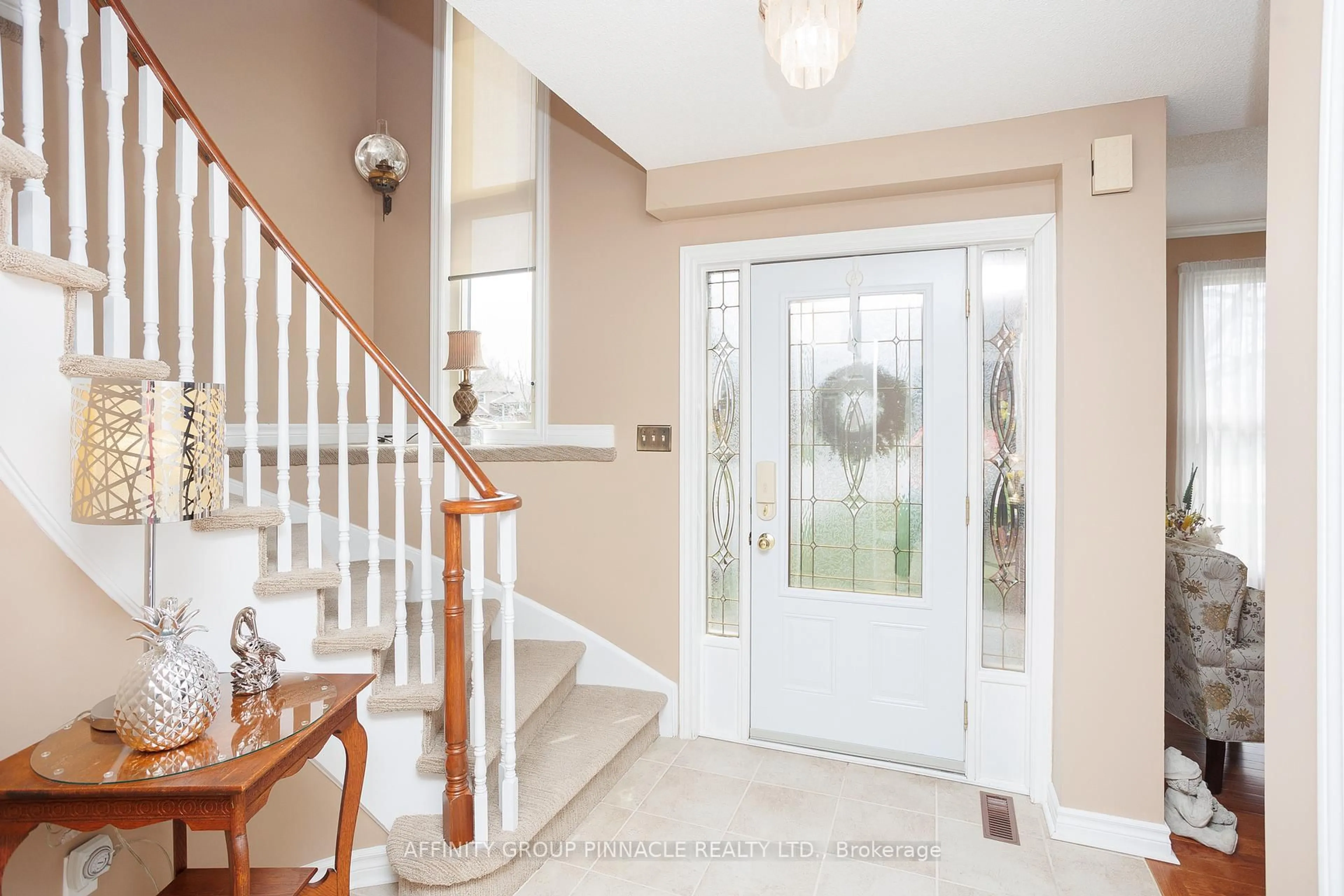 Indoor foyer for 20 Olympia Crt, Kawartha Lakes Ontario K9V 6C8