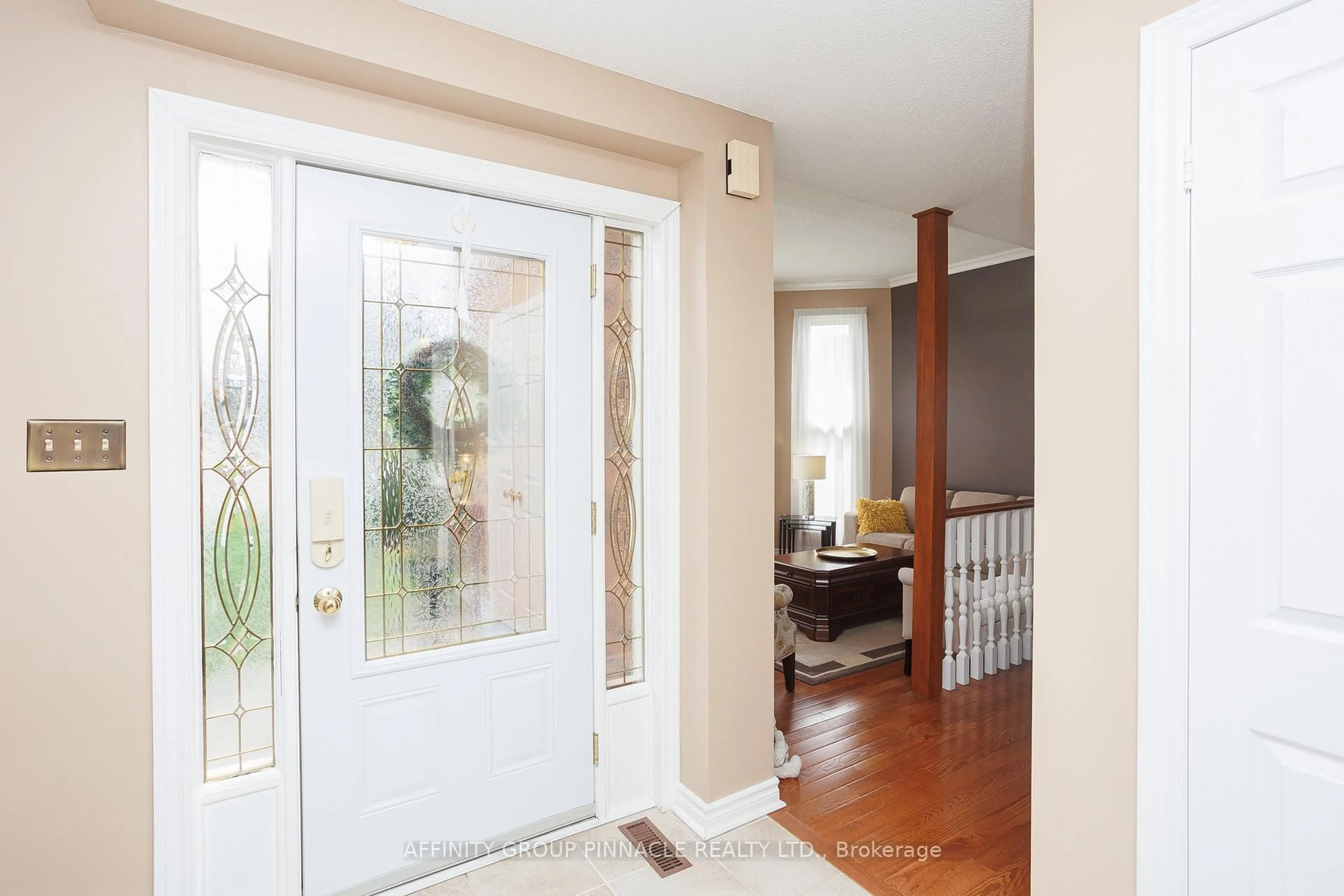 Indoor entryway for 20 Olympia Crt, Kawartha Lakes Ontario K9V 6C8