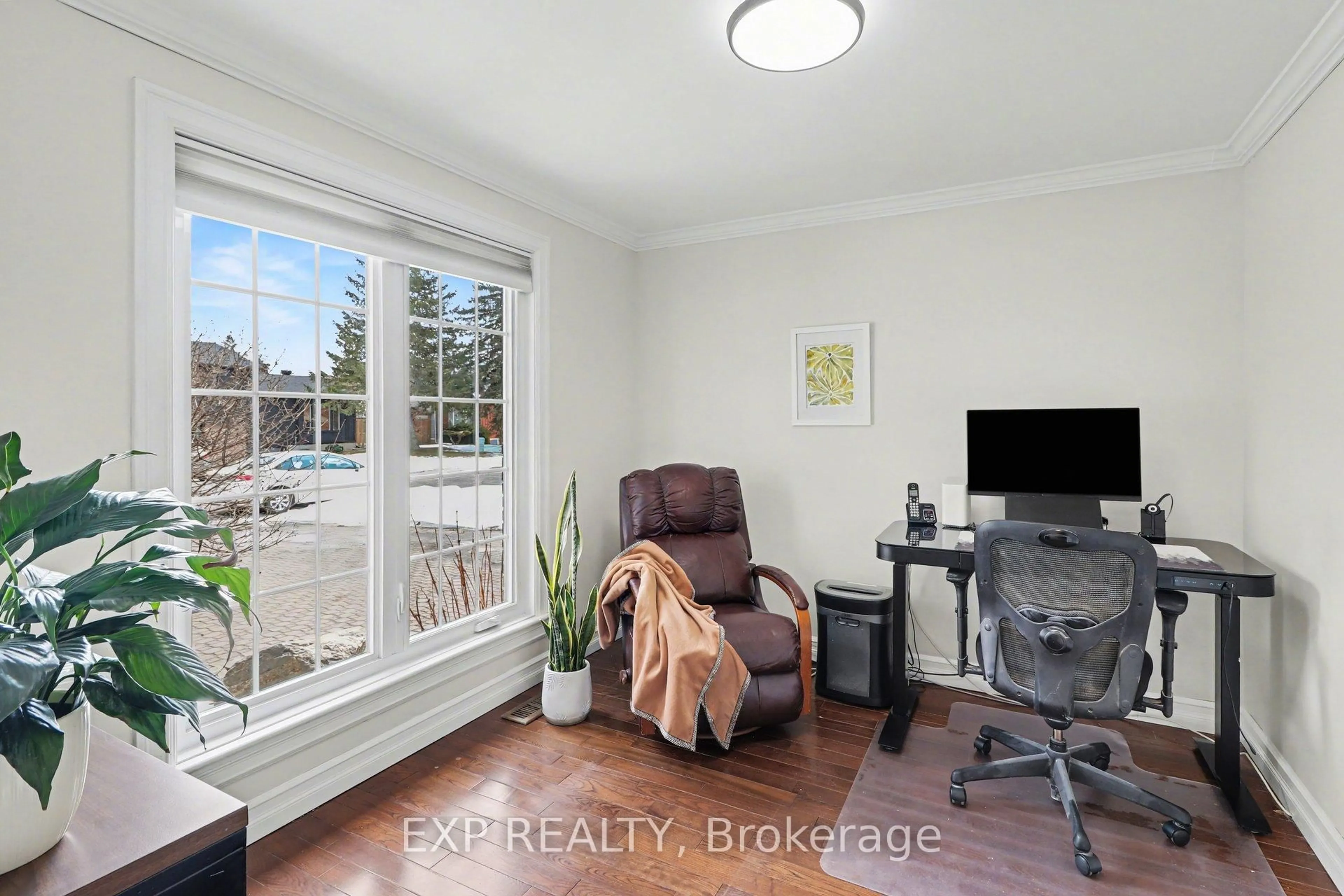 A pic of a room for 1528 Missyabit Dr, Ottawa Ontario K1E 2M6