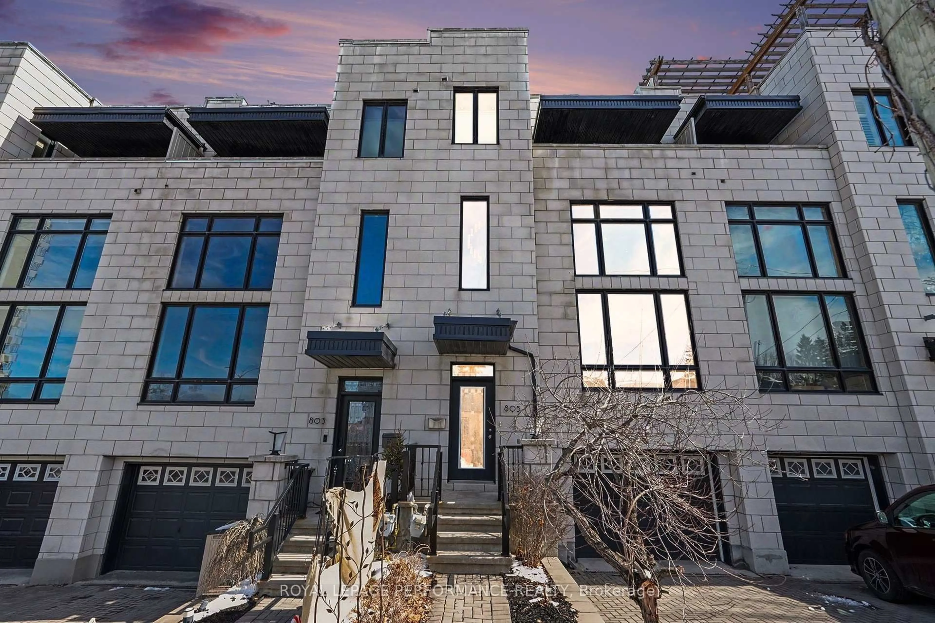 Home with brick exterior material, unknown for 805 Kingsmere Ave, Ottawa Ontario K2A 3J8