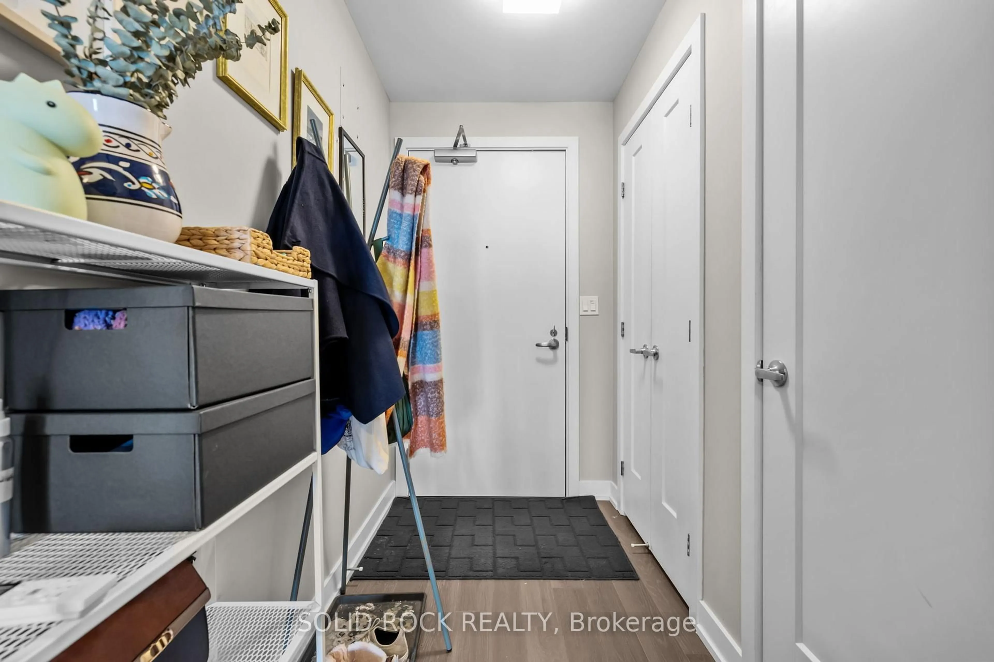 Unknown for 530 De Mazenod Ave #201, Ottawa Ontario K1S 5W8