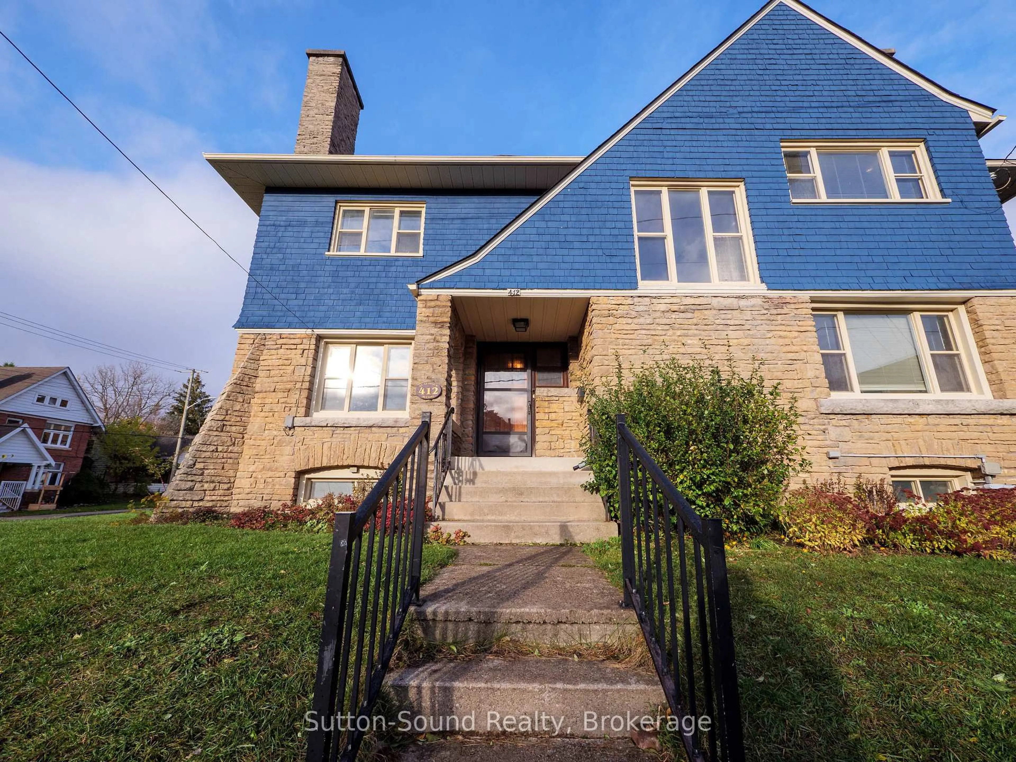 Unknown for 412 11th St East St, Owen Sound Ontario N4K 1V4