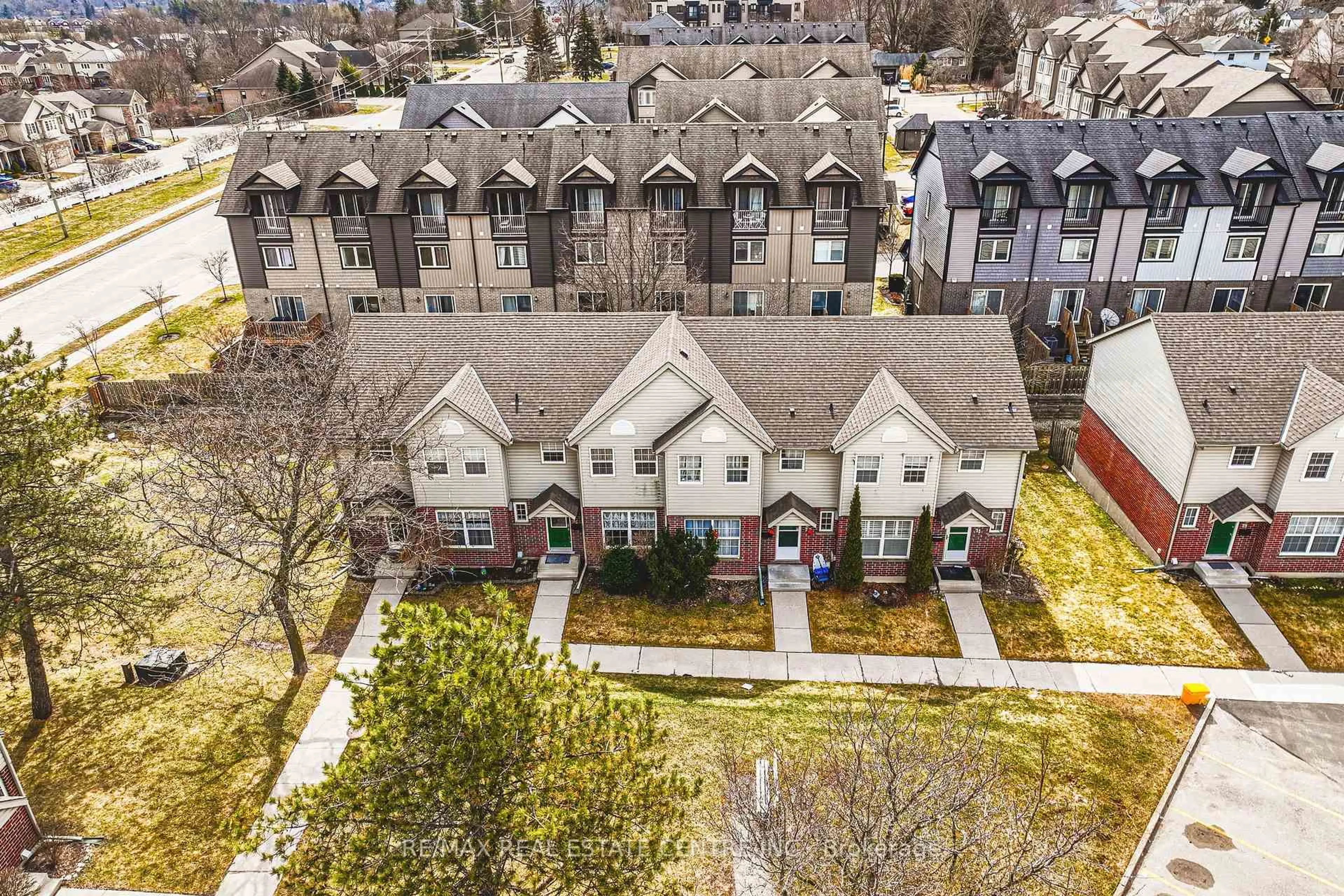 A pic from outside/outdoor area/front of a property/back of a property/a pic from drone, city buildings view from balcony for 26 Poplar Dr #25, Cambridge Ontario N3C 4A3