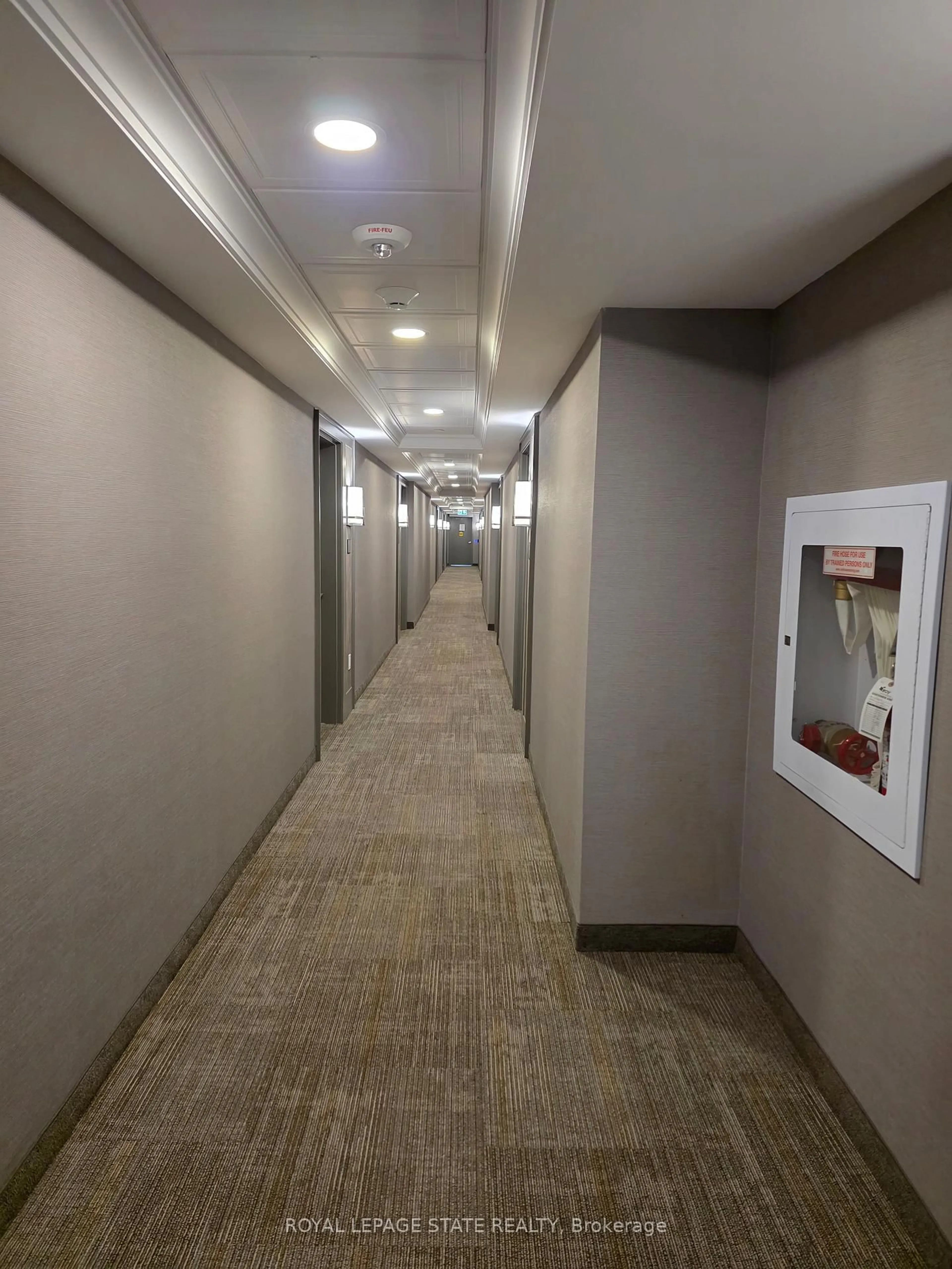 Indoor foyer for 5055 Greenlane Rd #117, Lincoln Ontario L0R 1B3