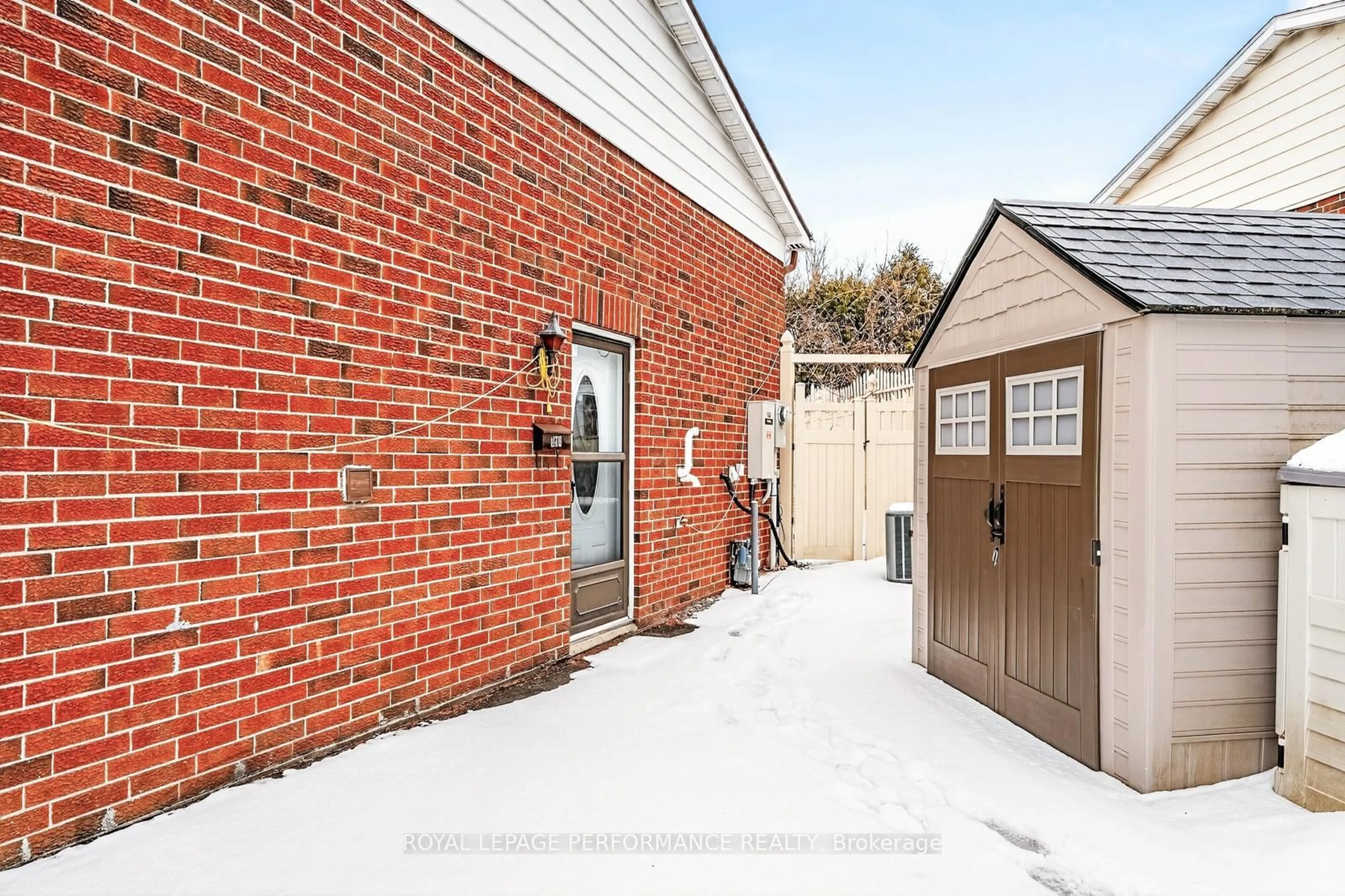 Home with brick exterior material, street for 194 Mcelroy Dr, Kanata Ontario K2L 1Y1