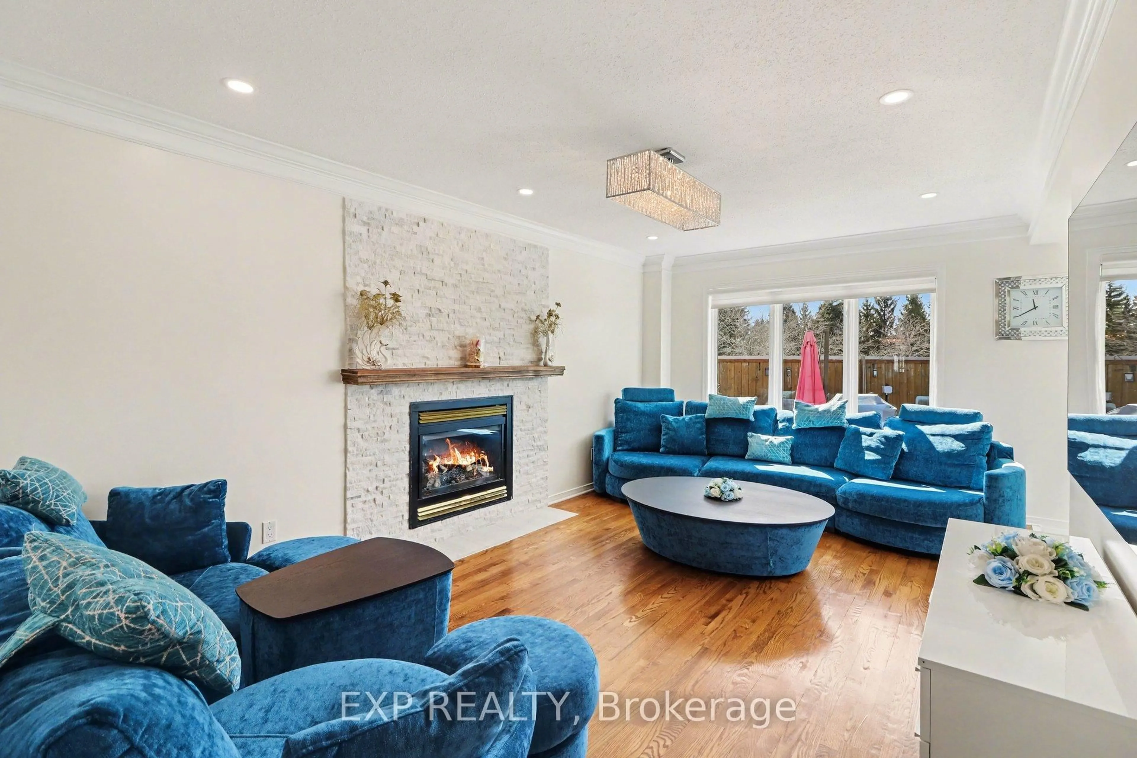 Living room with furniture, unknown for 4630 Ogilvie Walk Cres, Ottawa Ontario K1J 1G7