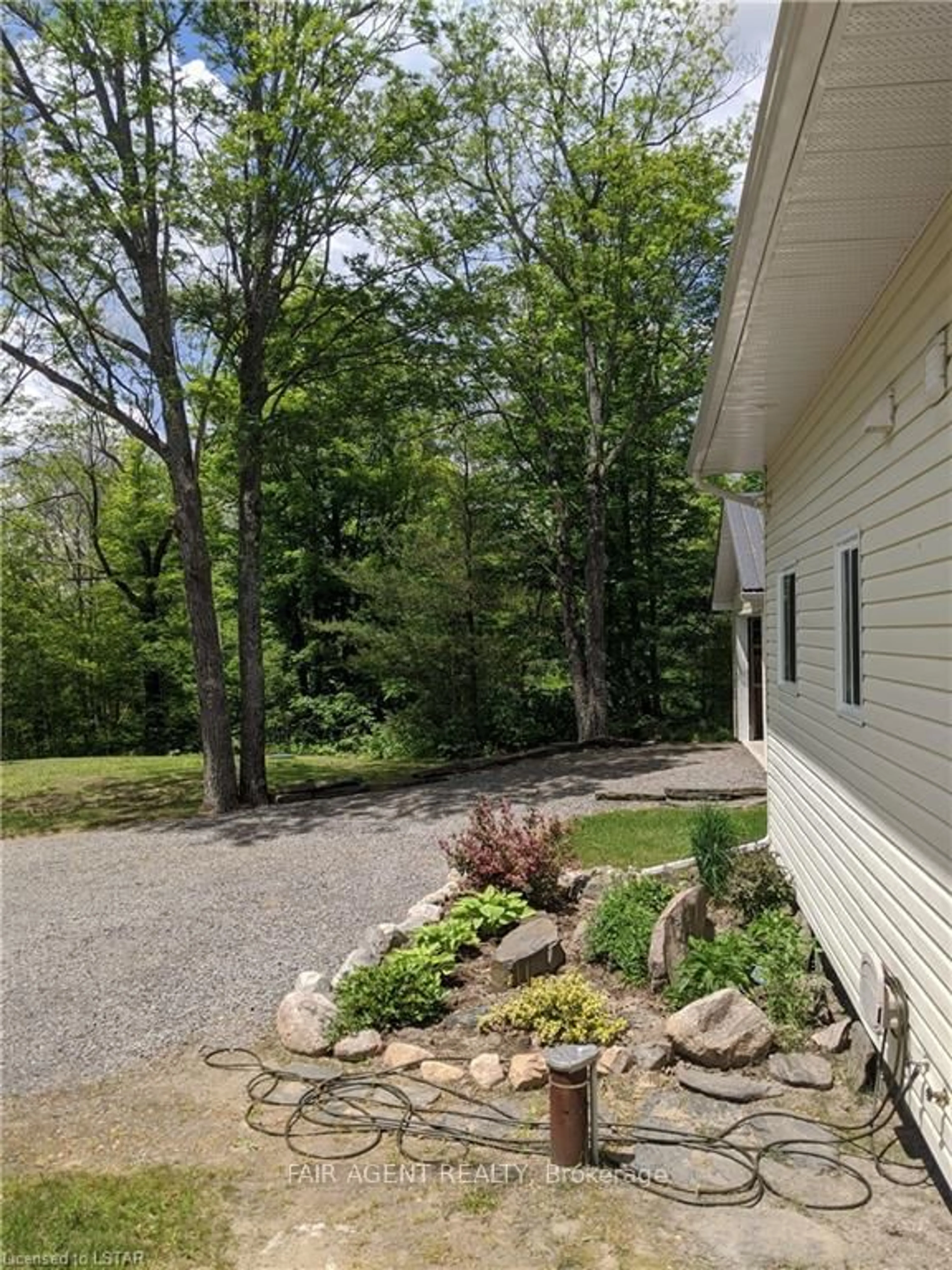 A pic from outside/outdoor area/front of a property/back of a property/a pic from drone, unknown for 1165B KIRK KOVE Rd, Arden Ontario K0H 1B0