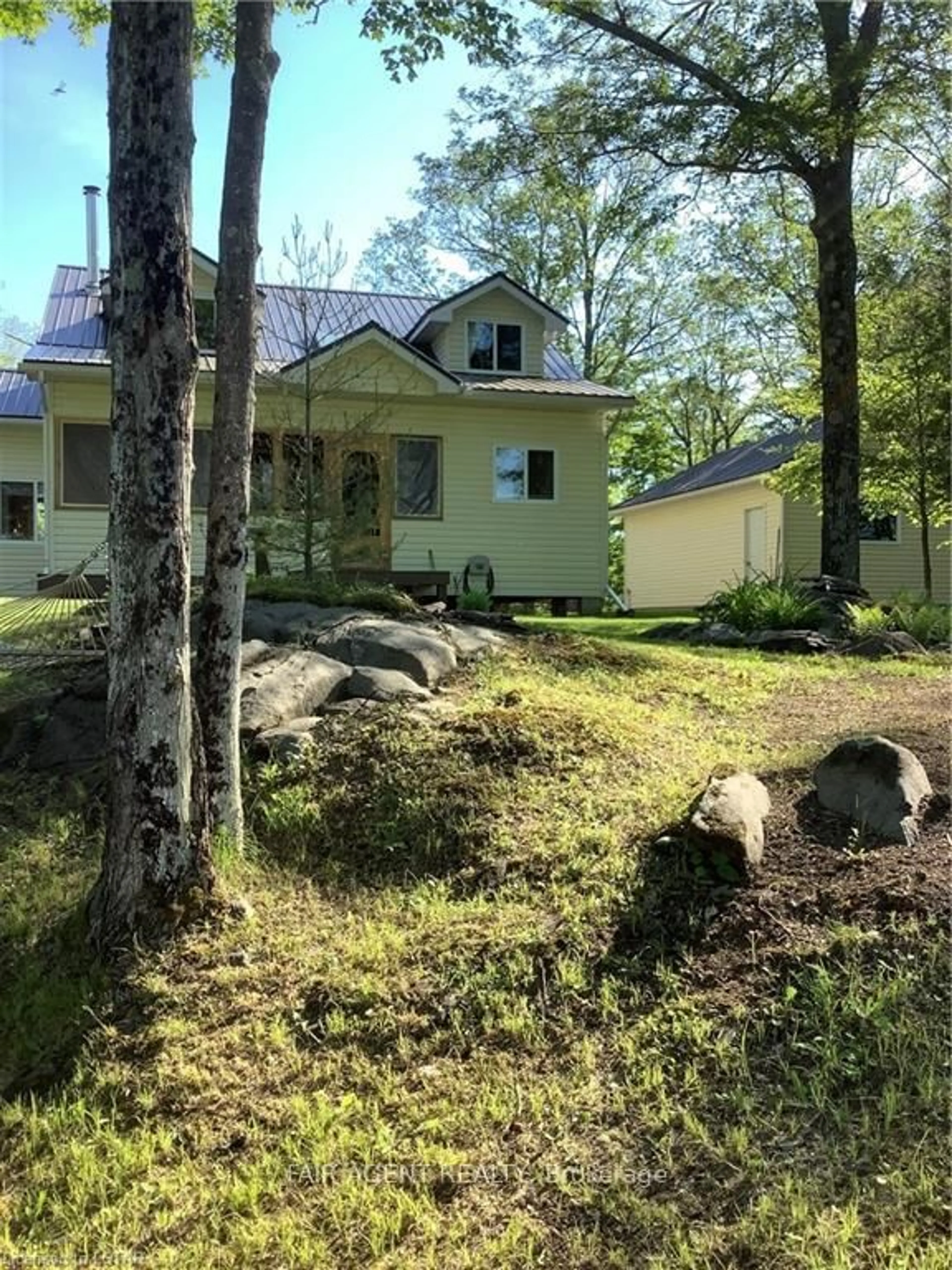 A pic from outside/outdoor area/front of a property/back of a property/a pic from drone, street for 1165B KIRK KOVE Rd, Arden Ontario K0H 1B0