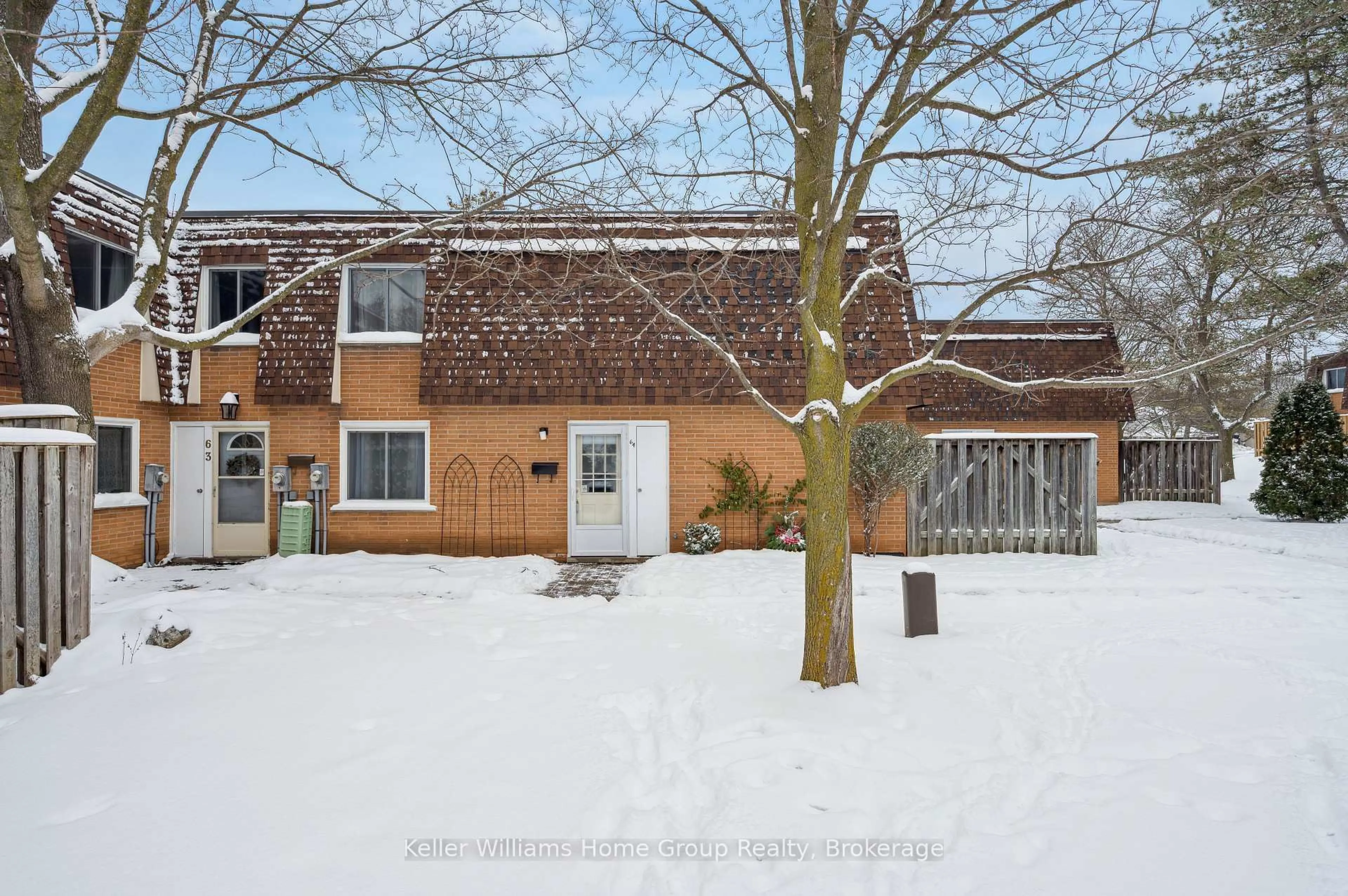 A pic from outside/outdoor area/front of a property/back of a property/a pic from drone, street for 120 Country Club Dr #64, Guelph Ontario N1E 3K7