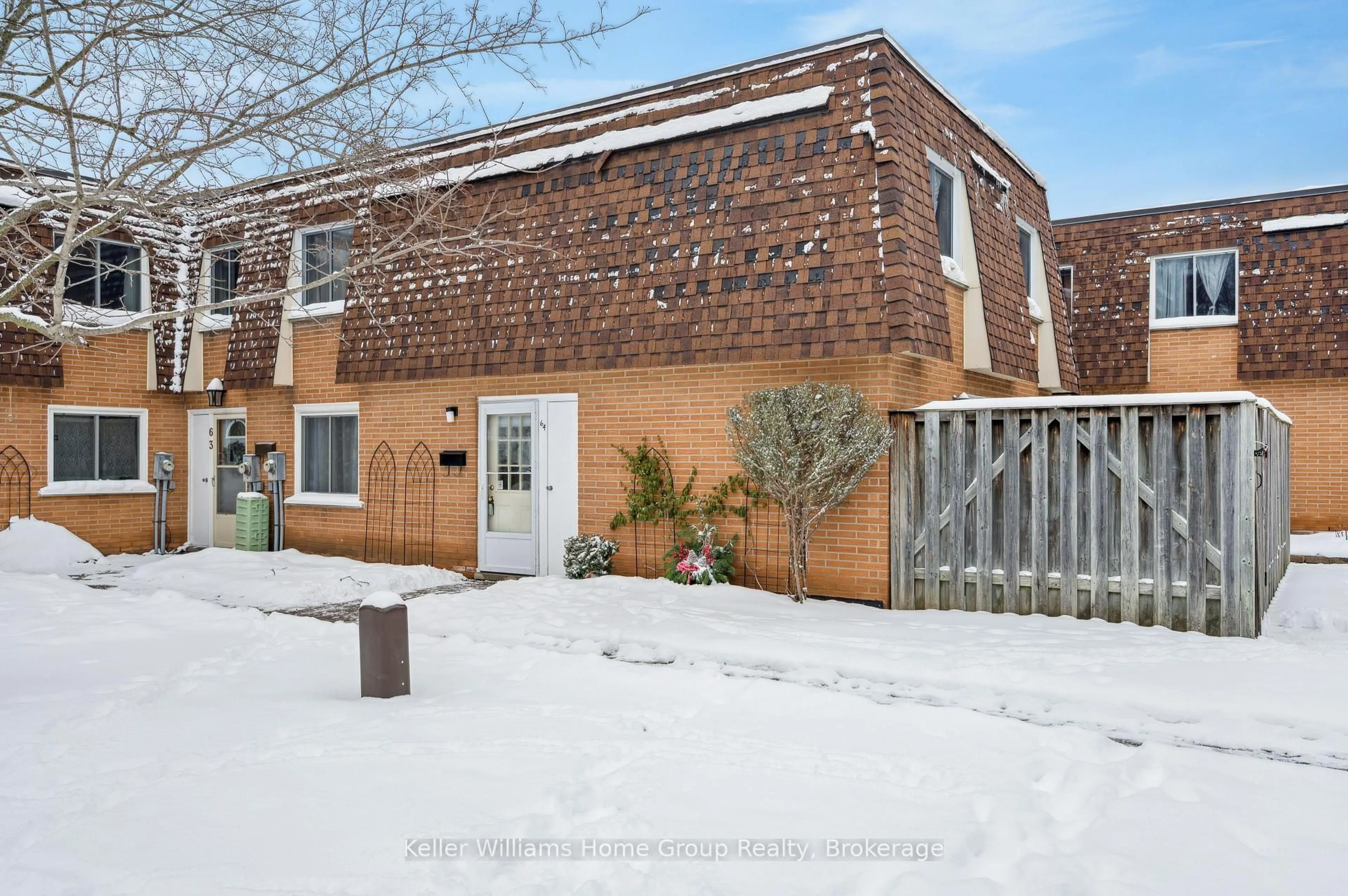 Patio, street for 120 Country Club Dr #64, Guelph Ontario N1E 3K7