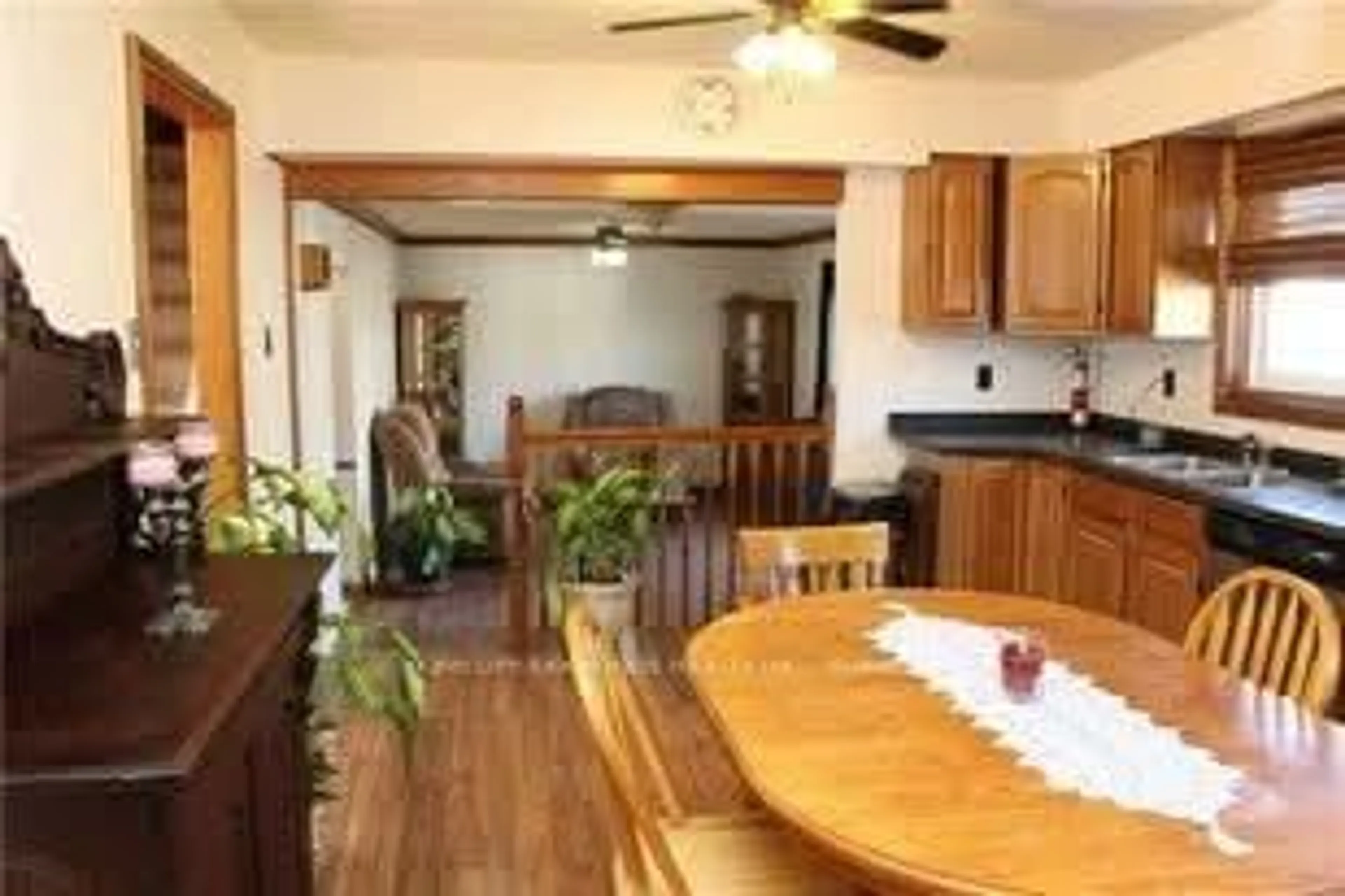 Dining room, wood/laminate floor for 1251 Jalna Blvd, London South Ontario N6E 2A8