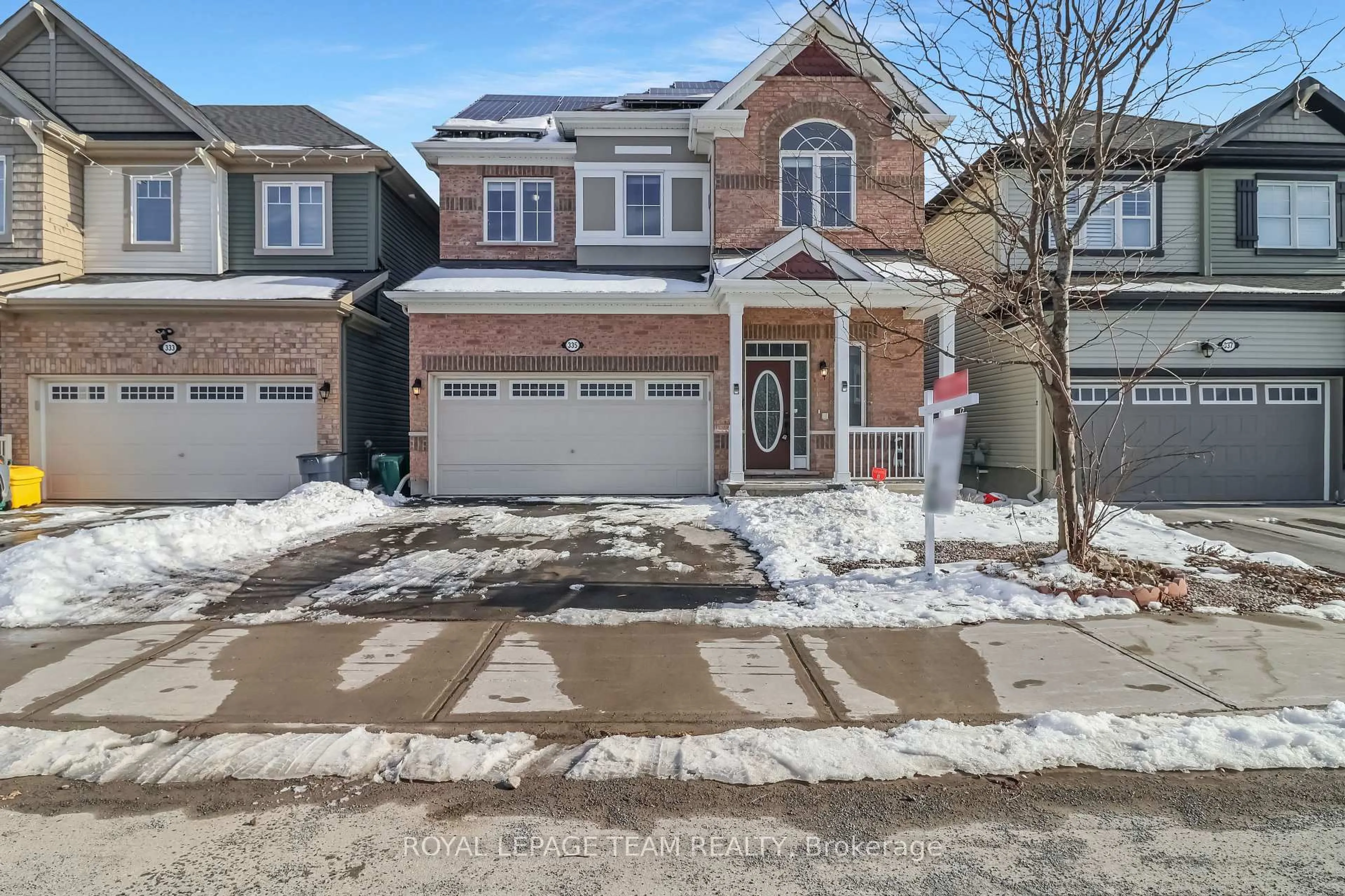 A pic from outside/outdoor area/front of a property/back of a property/a pic from drone, street for 335 Rue Des Soldats Riendeau St, Ottawa Ontario K2J 6H4