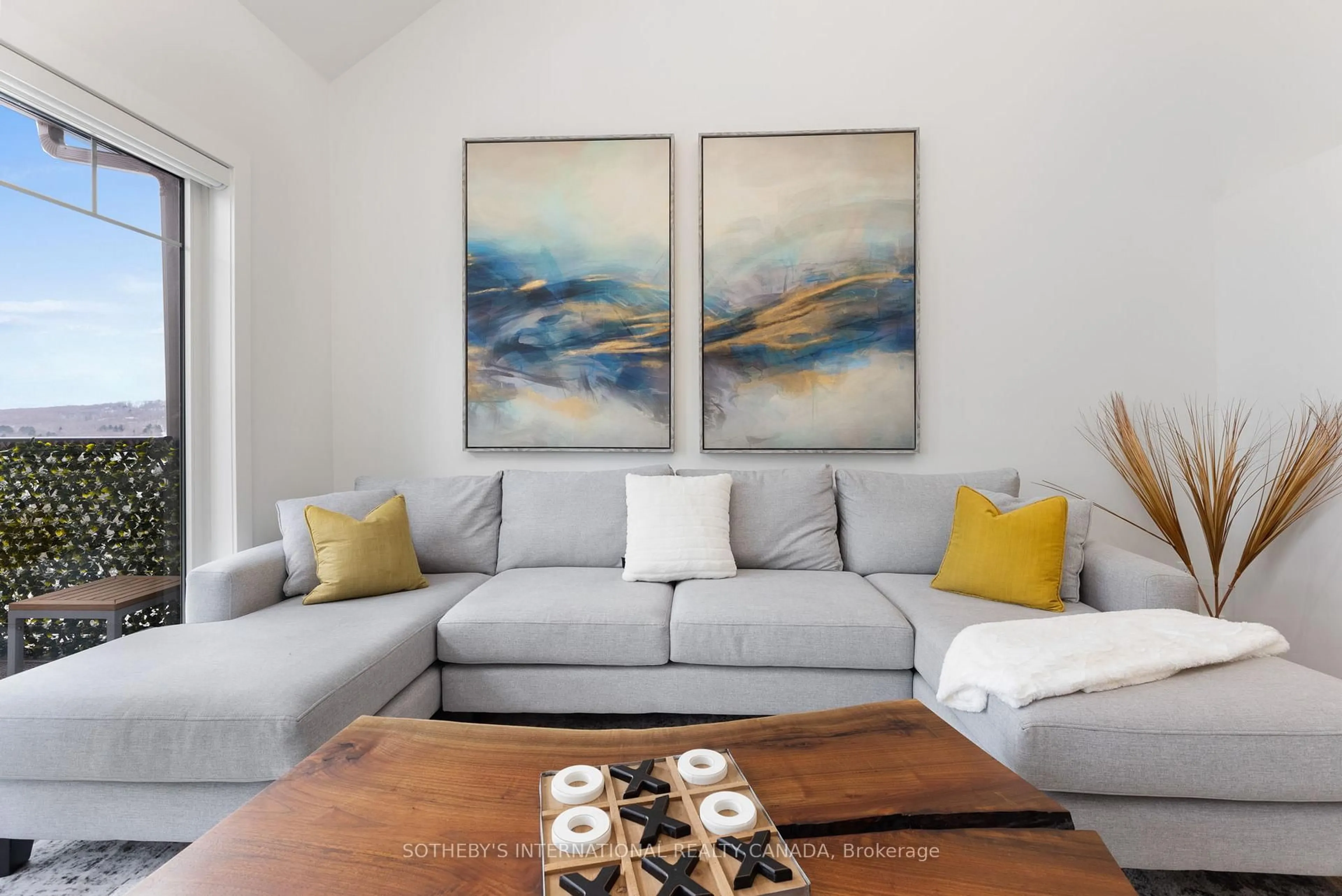 Living room with furniture, unknown for 3 TREE TOPS Lane #302, Huntsville Ontario P1H 1A9