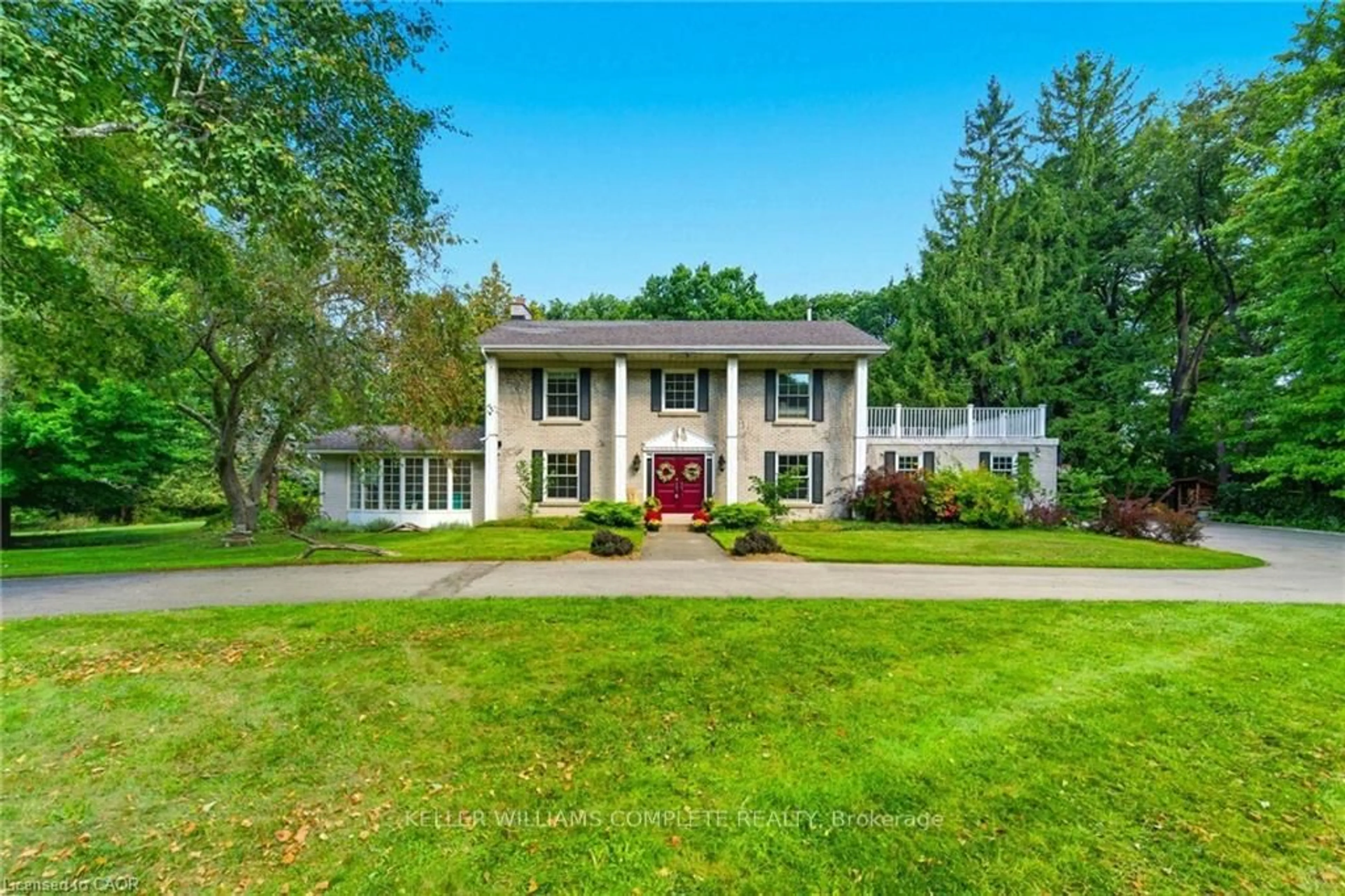 A pic from outside/outdoor area/front of a property/back of a property/a pic from drone, street for 345 Jerseyville Rd, Hamilton Ontario L9G 5C3