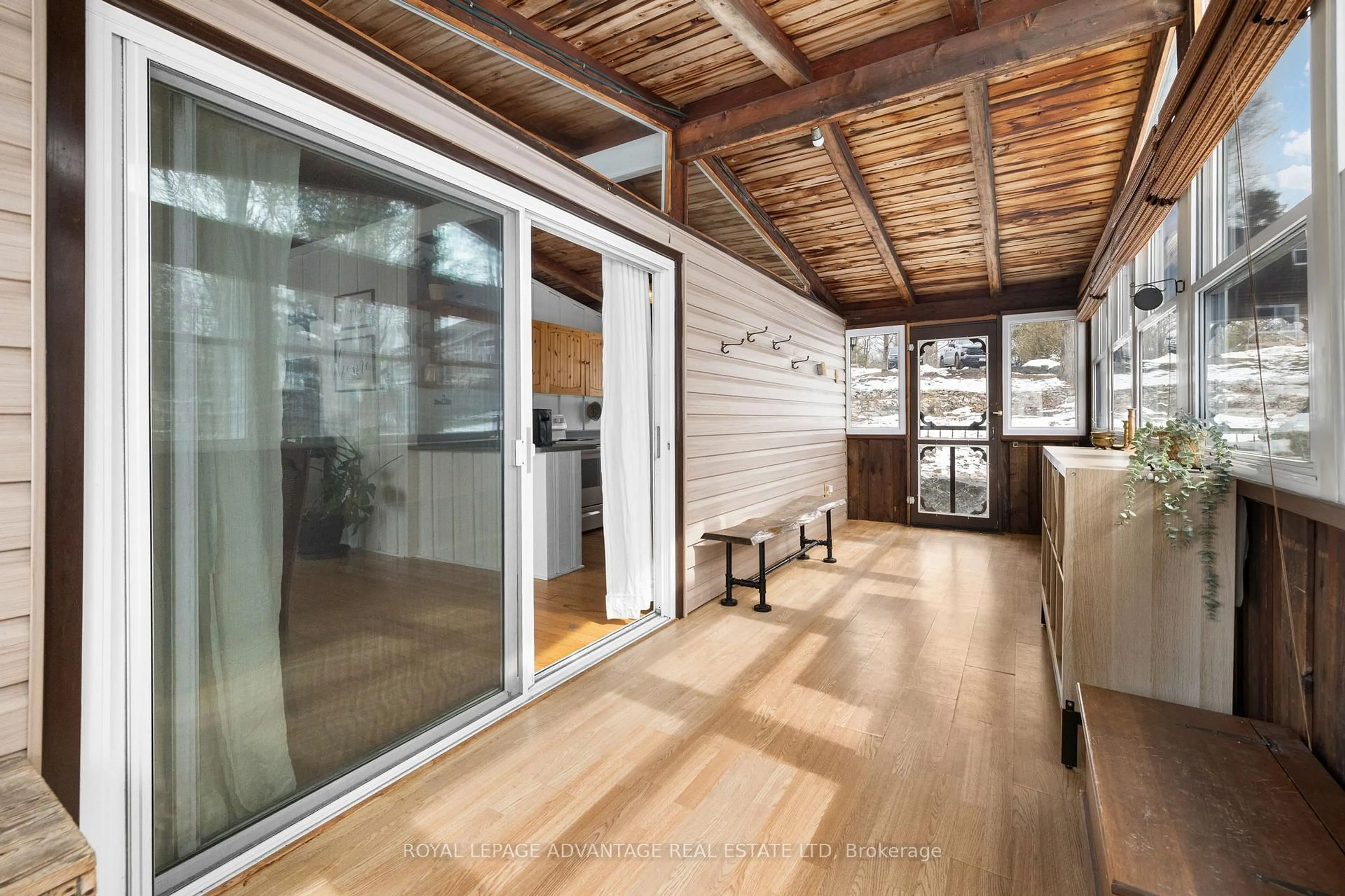 Indoor entryway for 64 B12 Rd, Rideau Lakes Ontario K0G 1L0