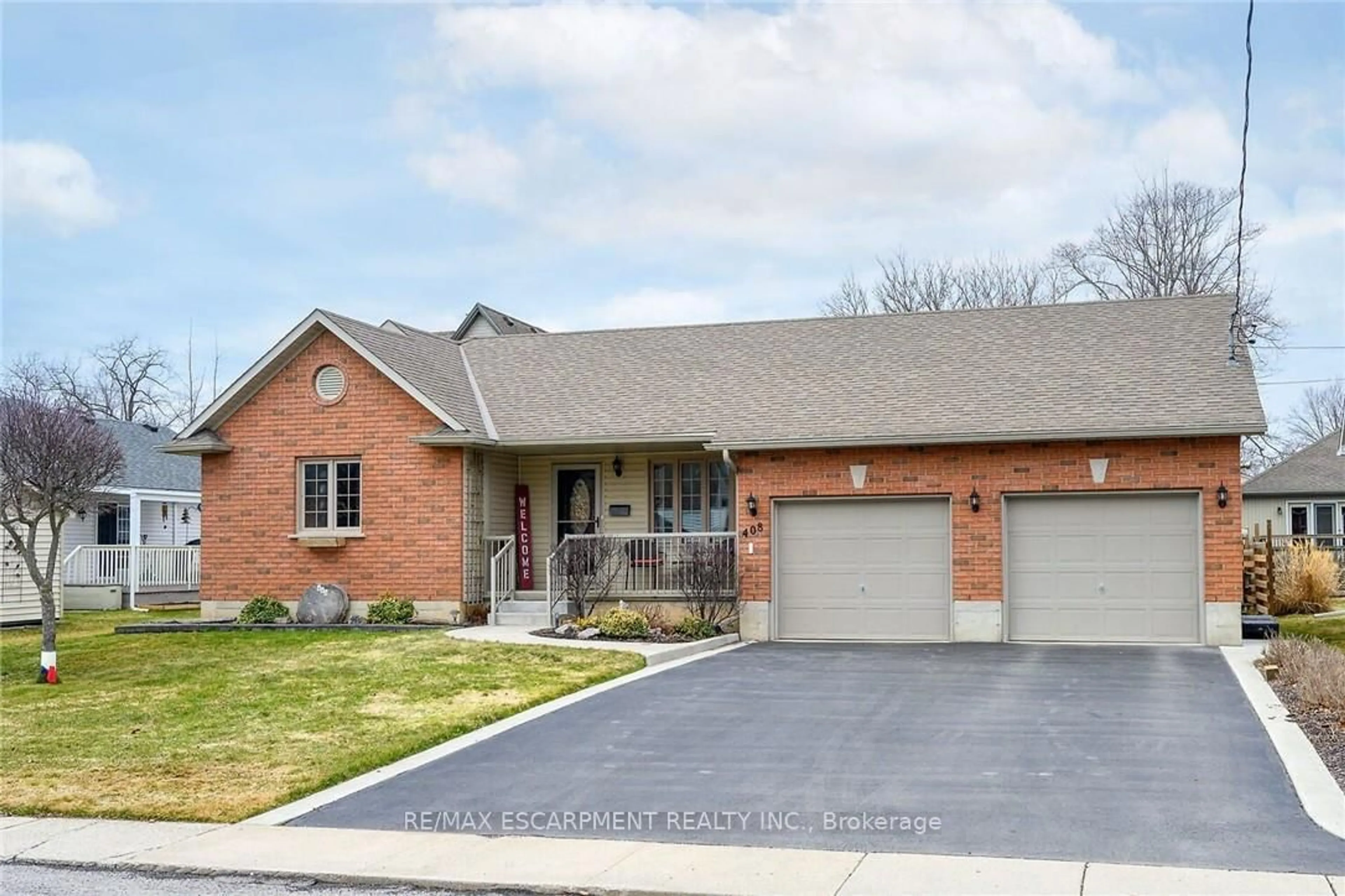 Home with brick exterior material, street for 408 Church St, Haldimand Ontario N1A 2N8