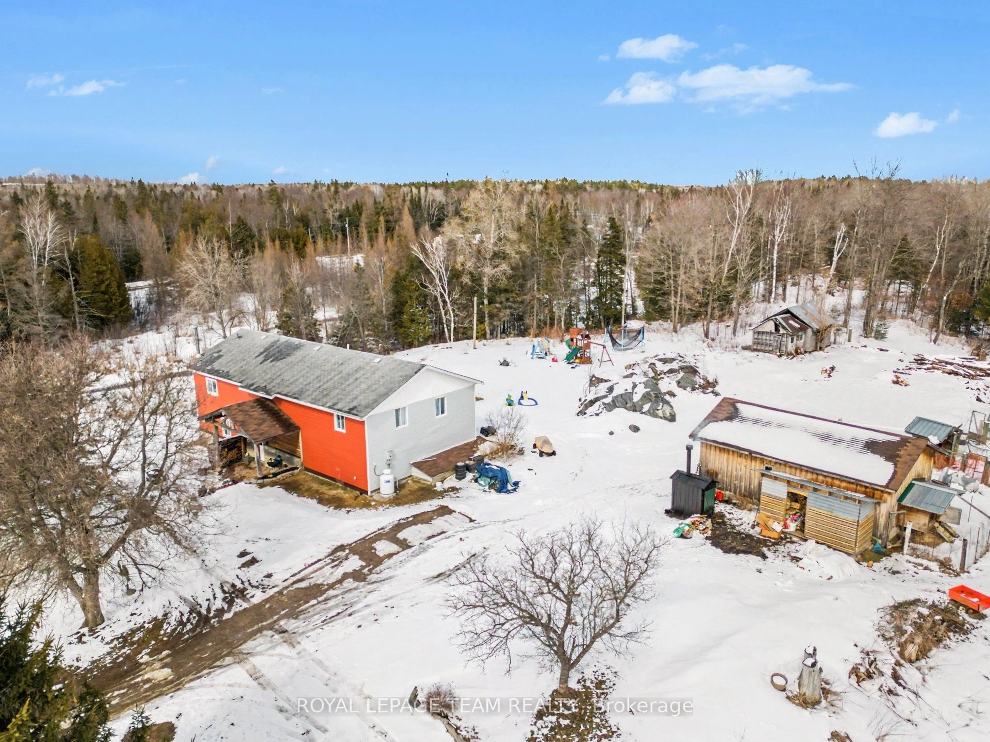 A pic from outside/outdoor area/front of a property/back of a property/a pic from drone, building for 4237 Bell Line Rd, Mountain Grove Ontario K0H 2E0
