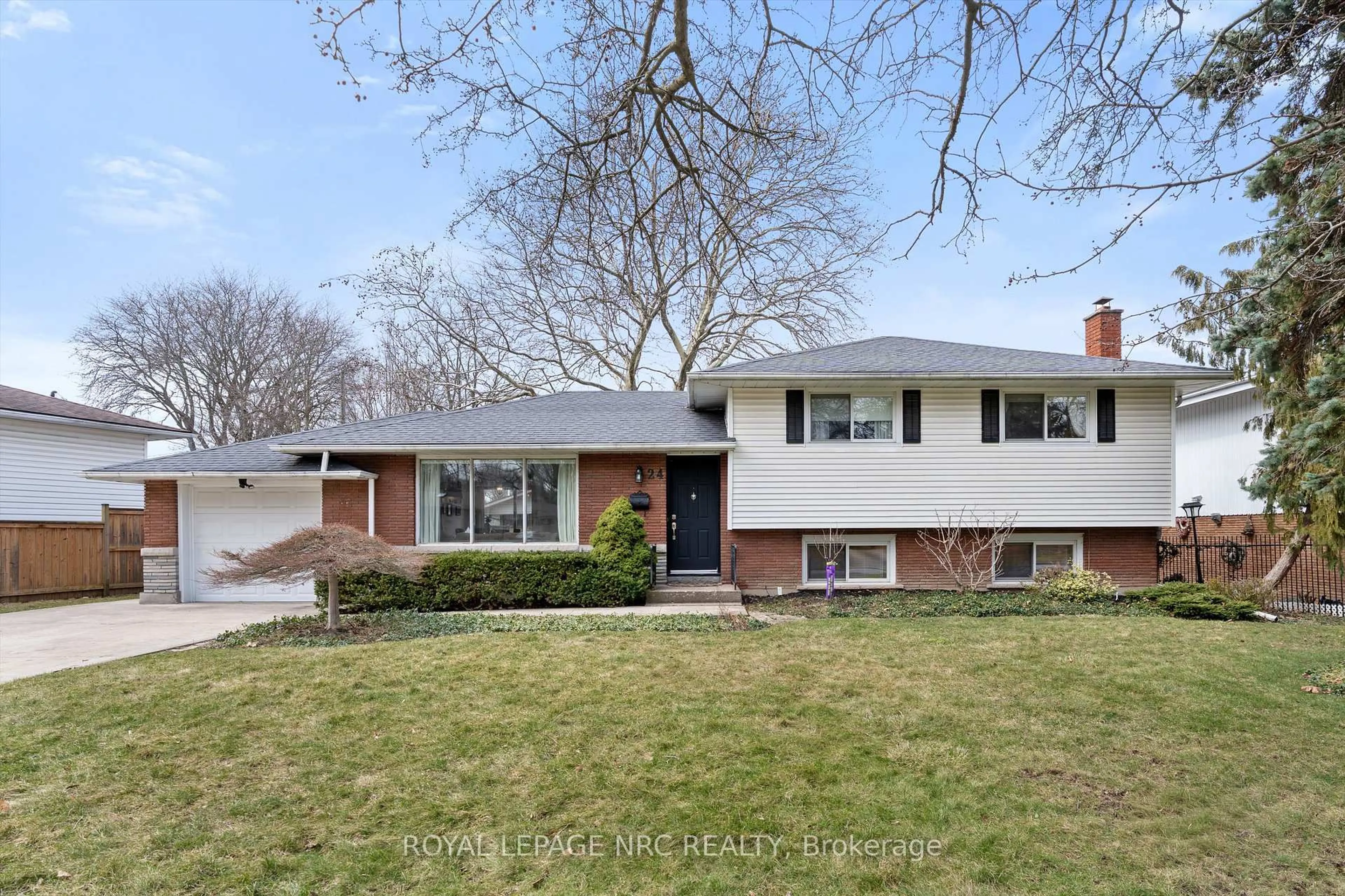 Home with brick exterior material, street for 24 Valerie Dr, St. Catharines Ontario L2T 3G5