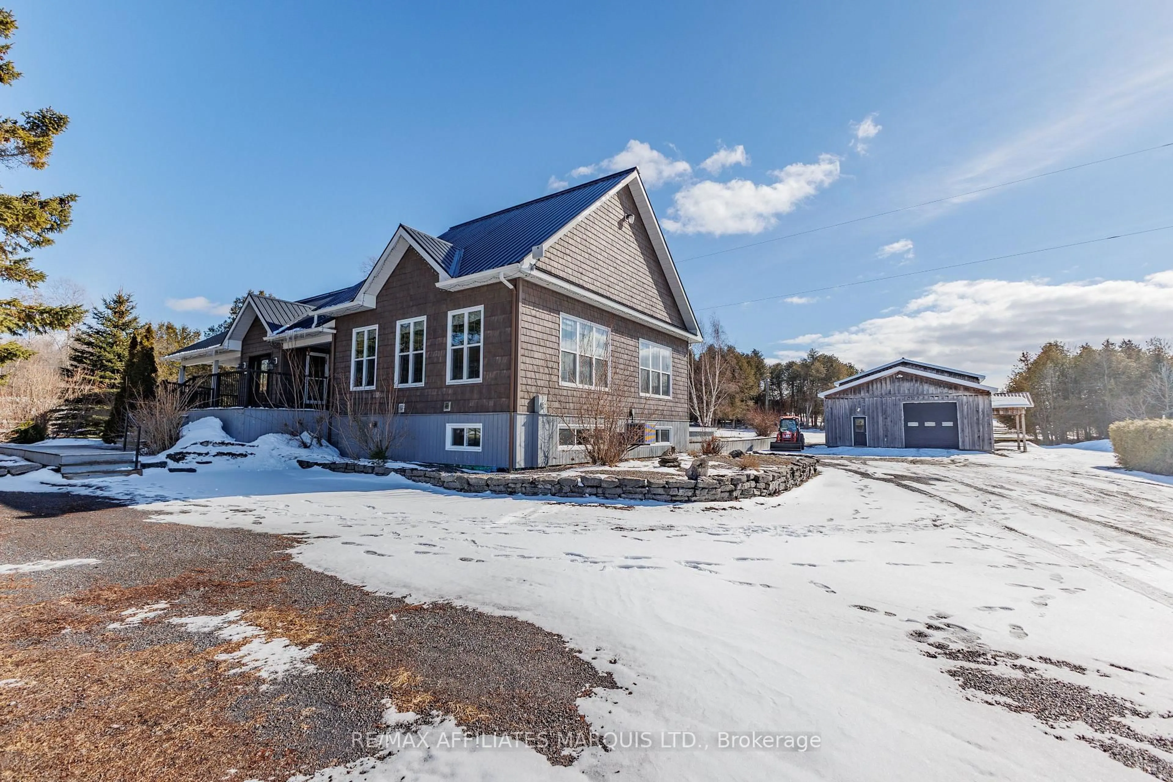 A pic from outside/outdoor area/front of a property/back of a property/a pic from drone, unknown for 1850 Ridge Rd, Champlain Ontario L0L 2L0