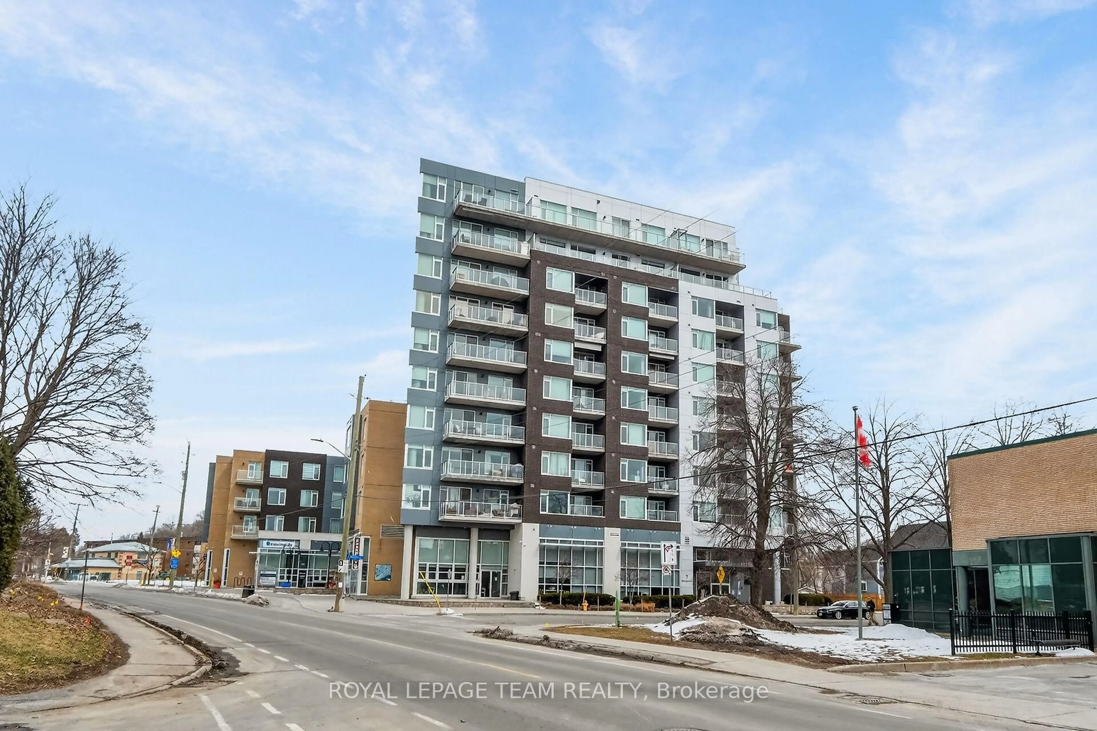 Unknown for 7 MARQUETTE Ave #220, Ottawa Ontario K1L 8A7