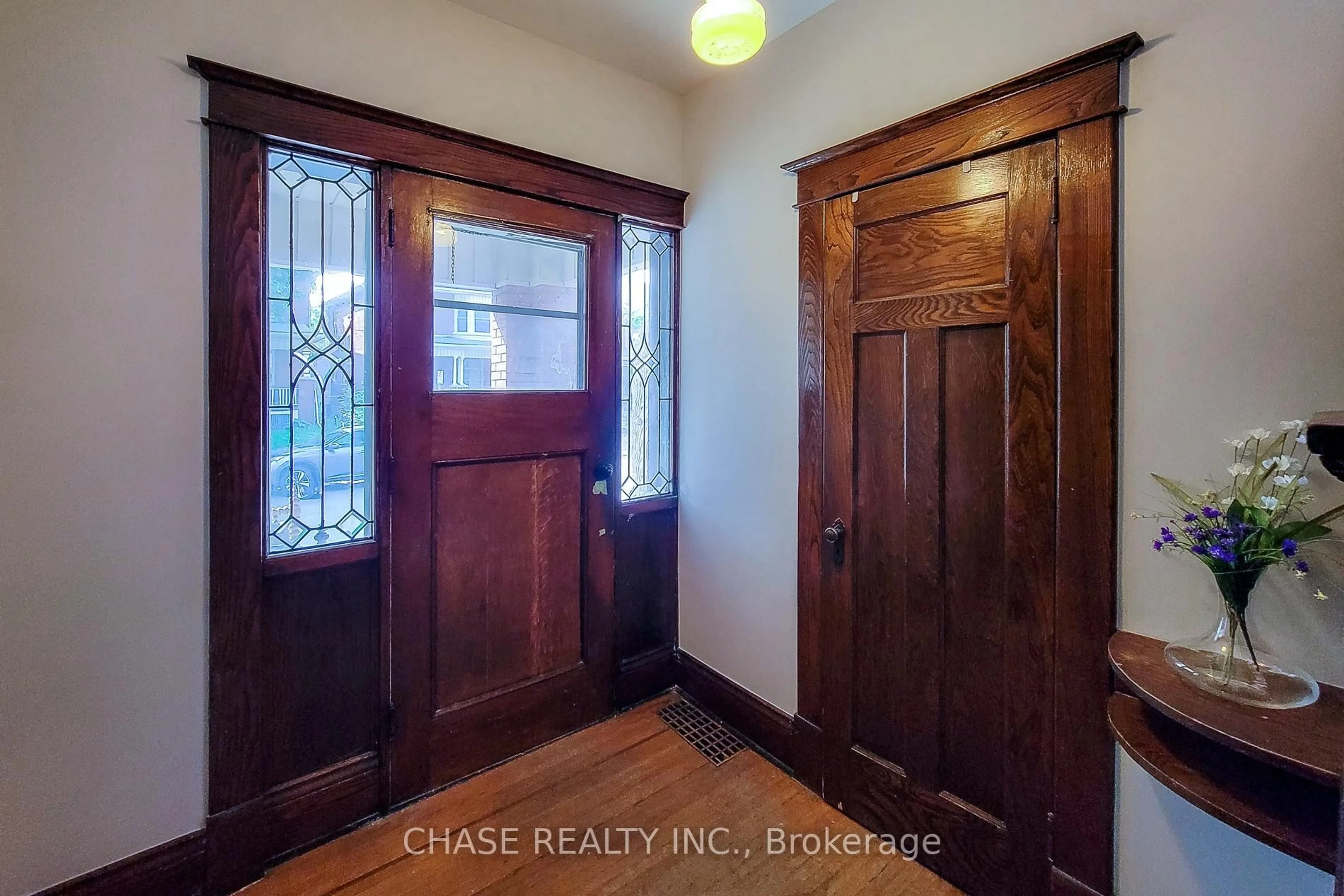 Indoor entryway for 63 Carrick Ave, Hamilton Ontario L8M 2W4