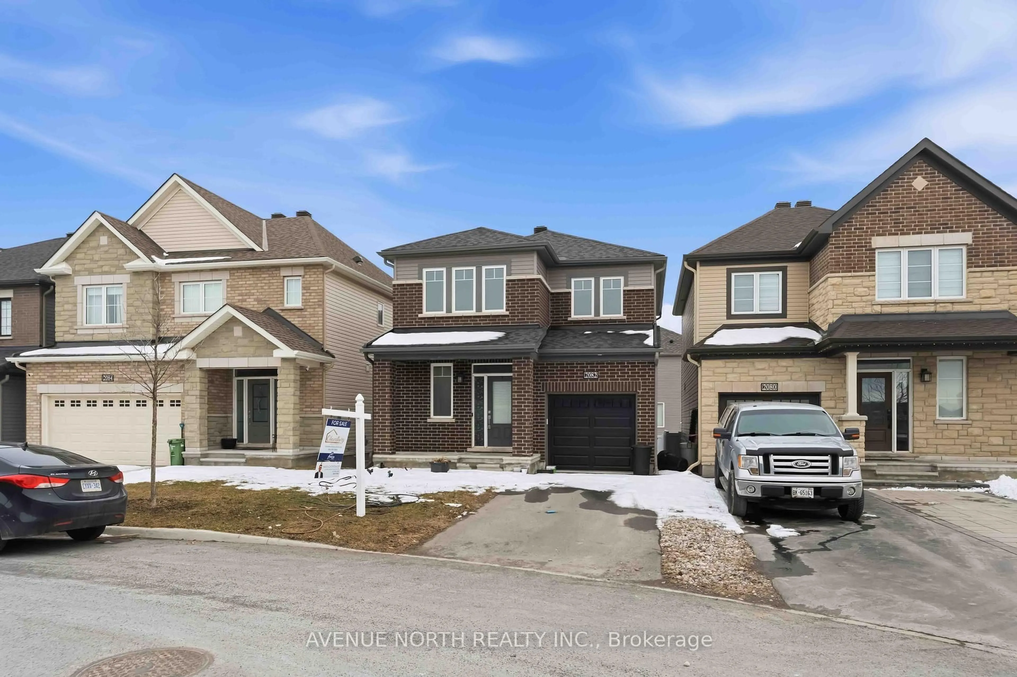 Unknown for 2082 Caltra Cres, Ottawa Ontario K2J 6V4
