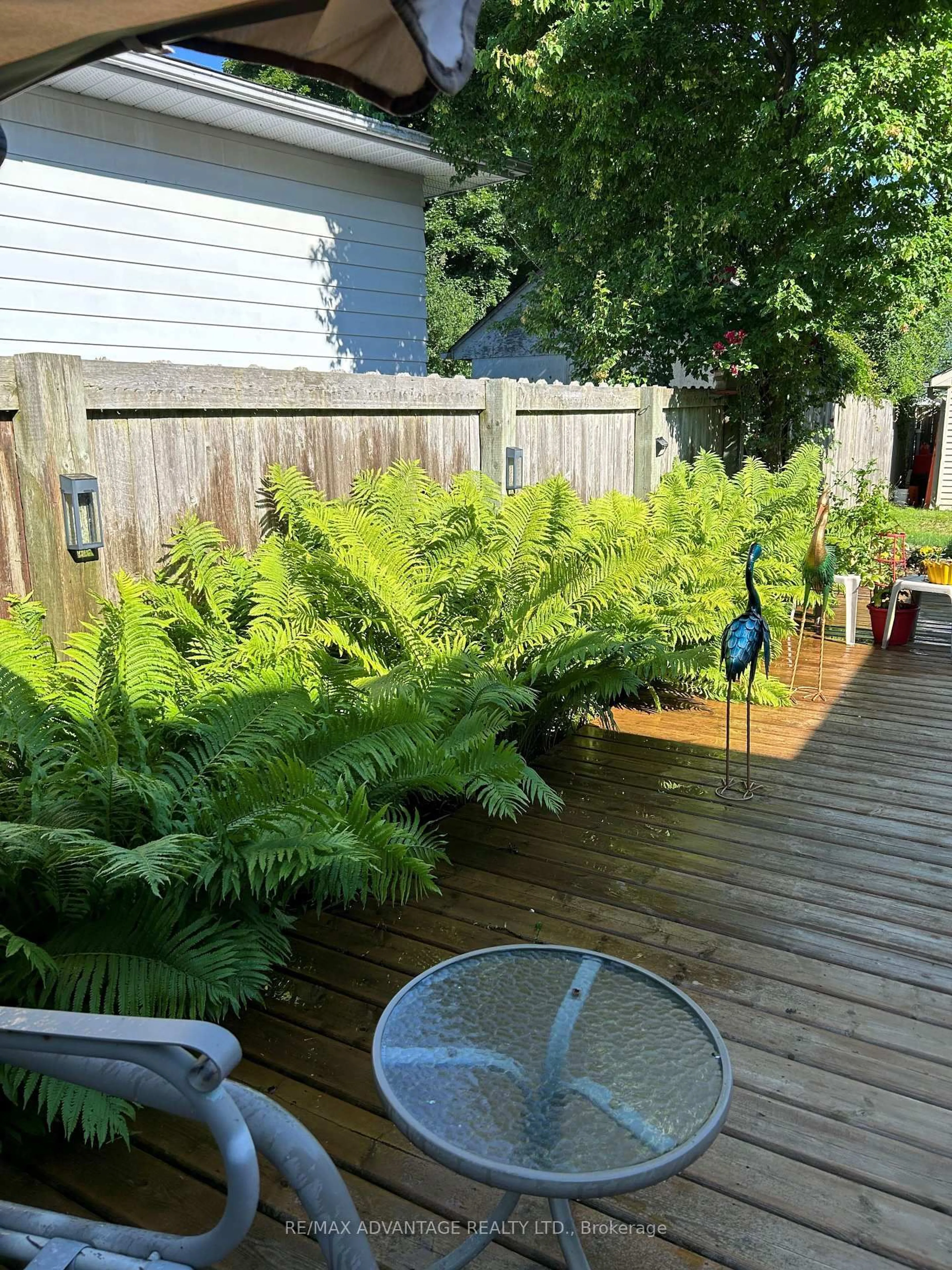 Patio, street for 96 Rollscourt Pl, London North Ontario N6G 1M2