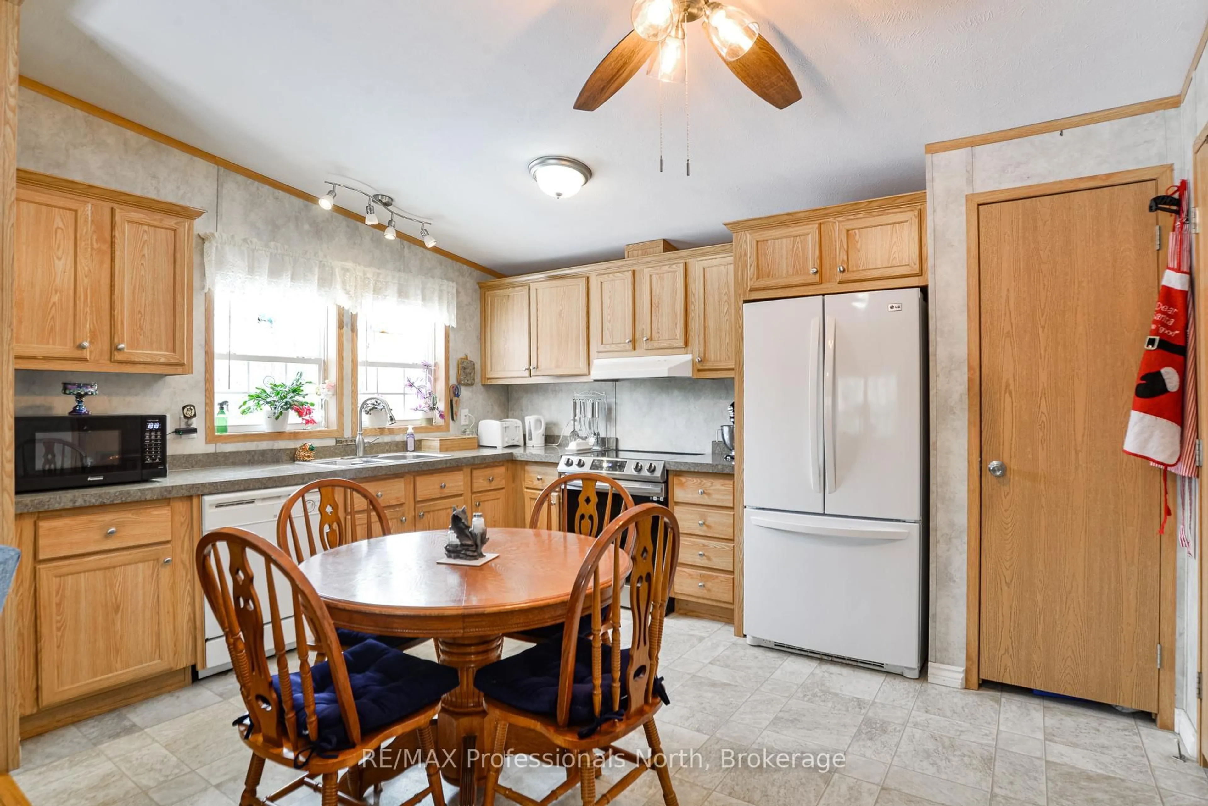 Unknown for 1874 Highway 118, Bracebridge Ontario P1L 1X1