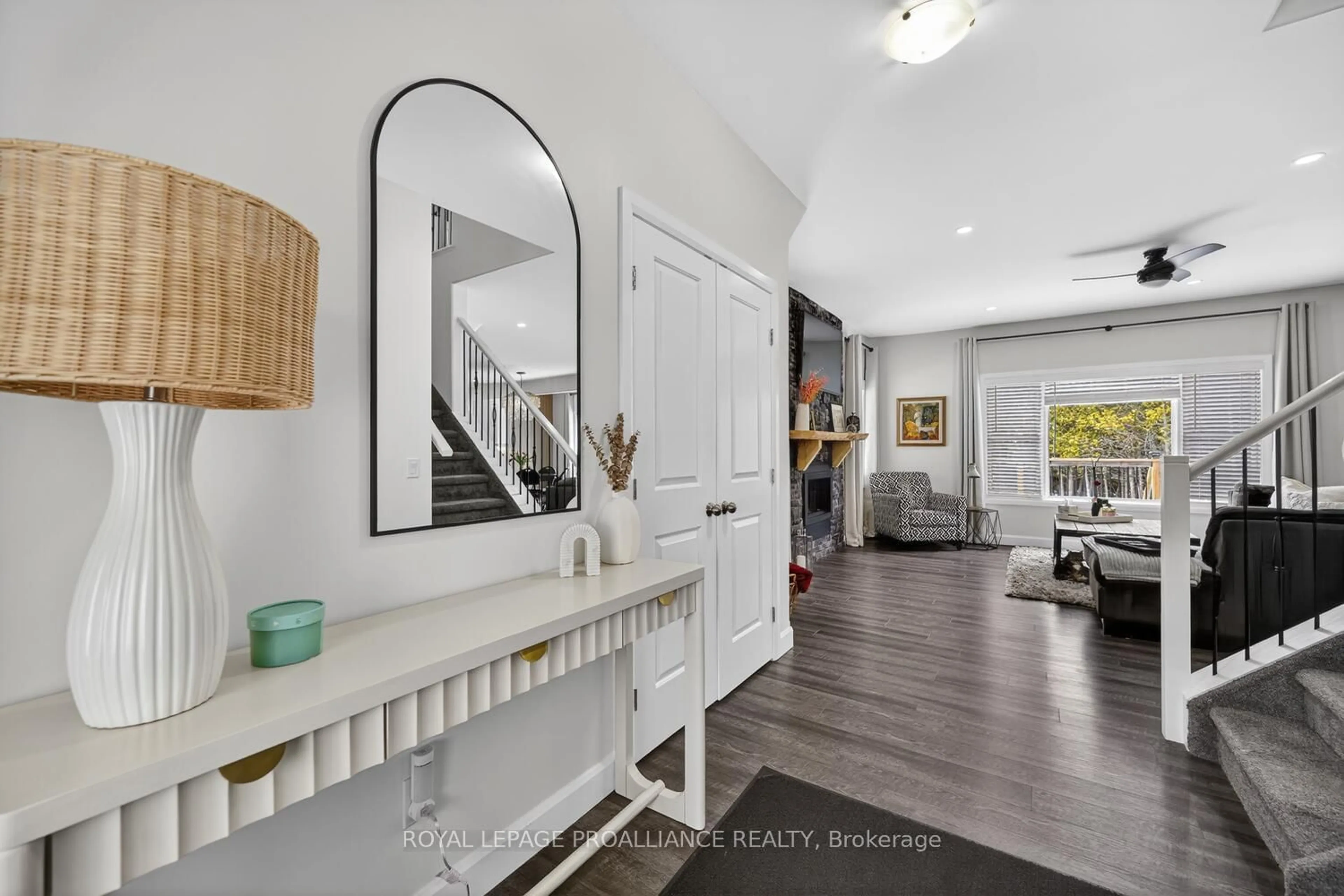 Indoor entryway for 7468 County Rd 21 Rd, Augusta Ontario K0E 1X0