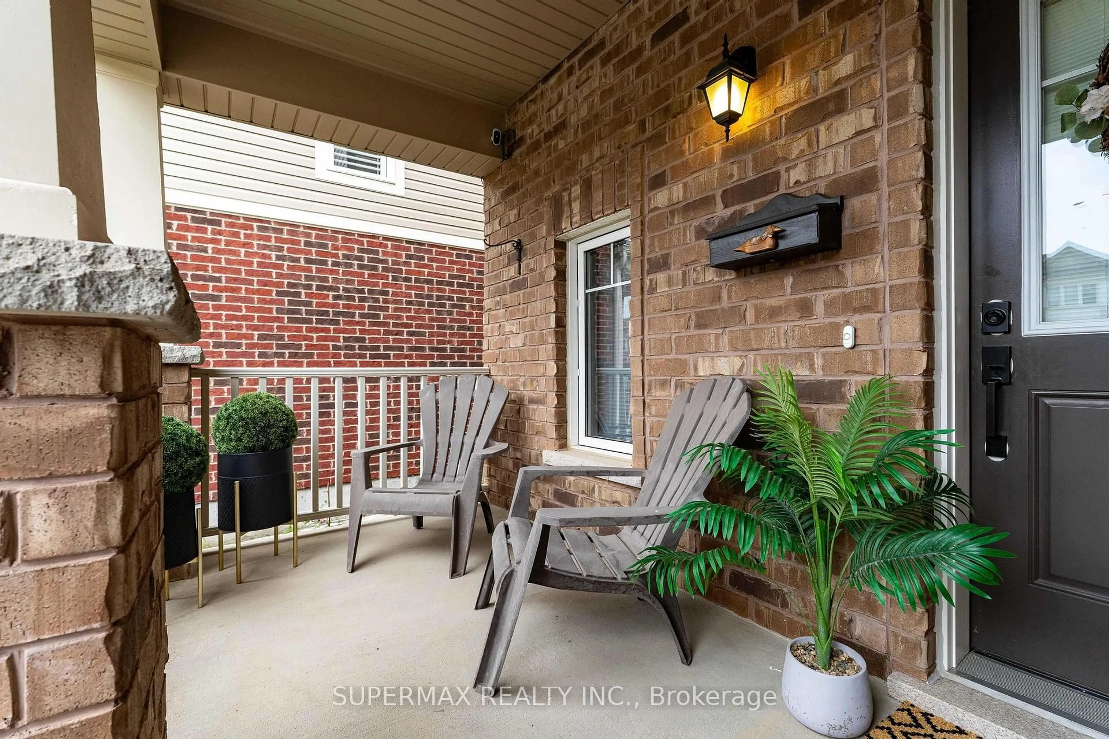 Patio, street for 263 APPLE HILL Cres, Kitchener Ontario N2R 0E5