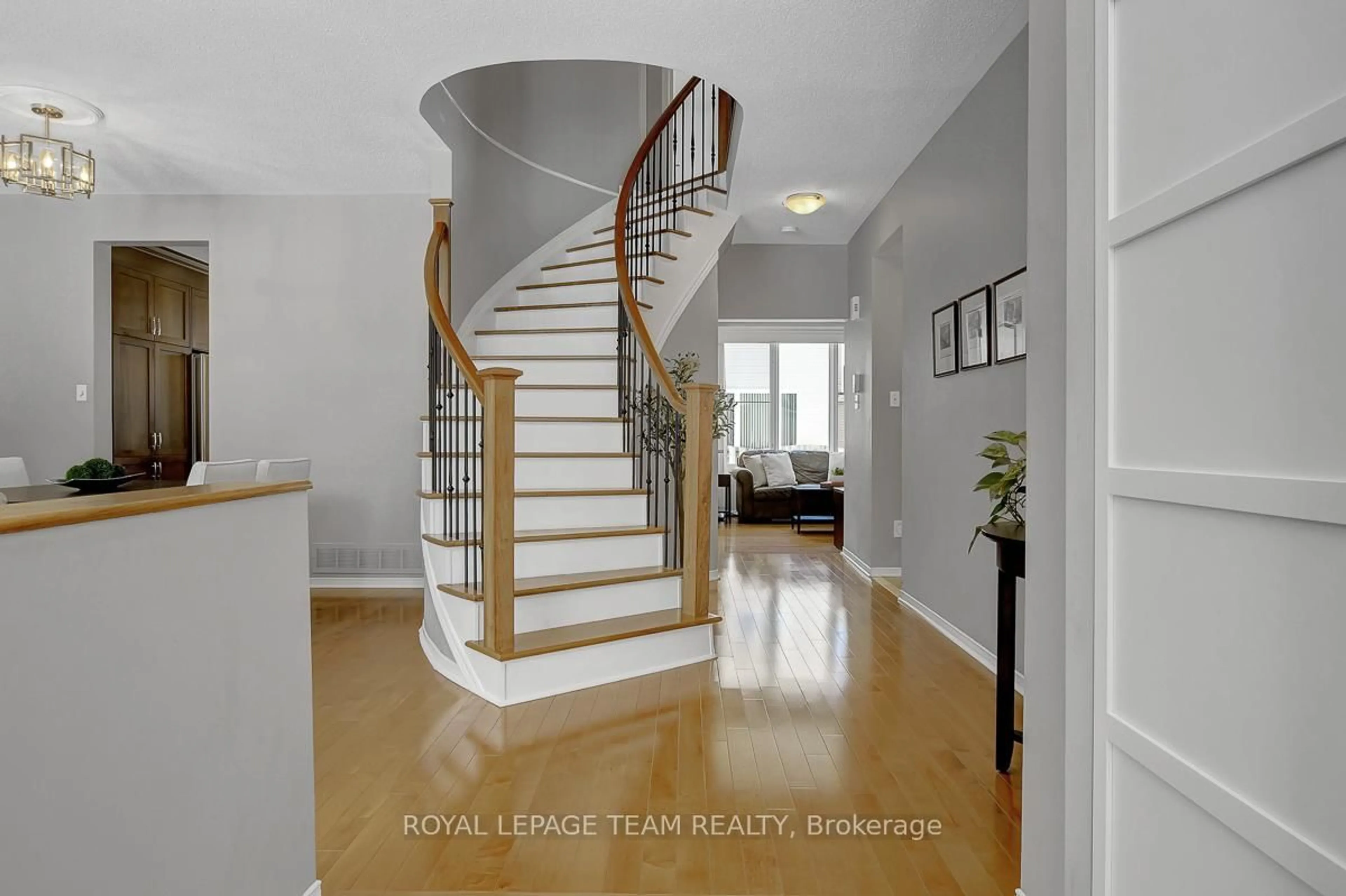 Stairs for 68 Mattamy Pl, Ottawa Ontario K2G 6J9