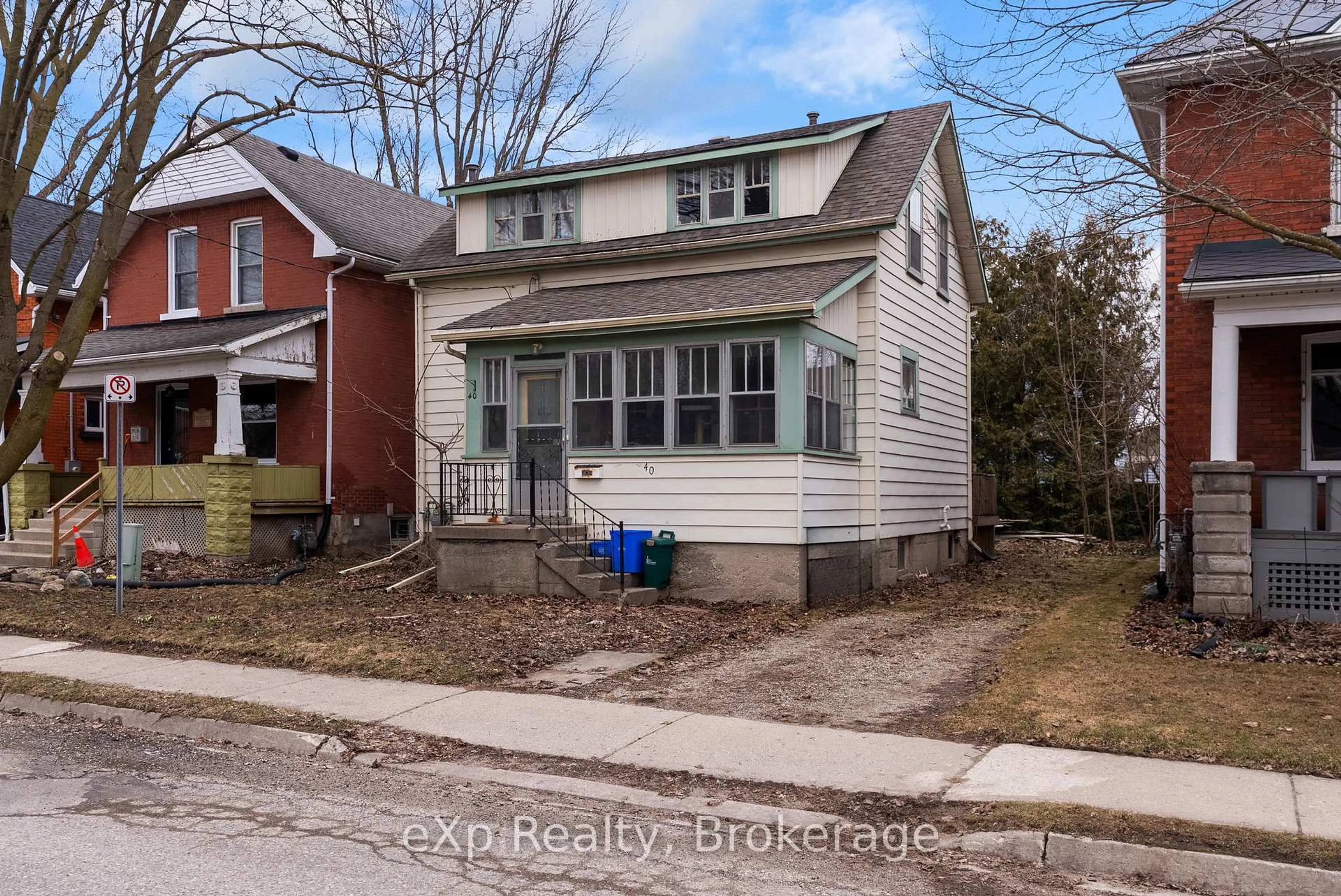 Unknown for 40 East Gore St, Stratford Ontario N5A 3X5