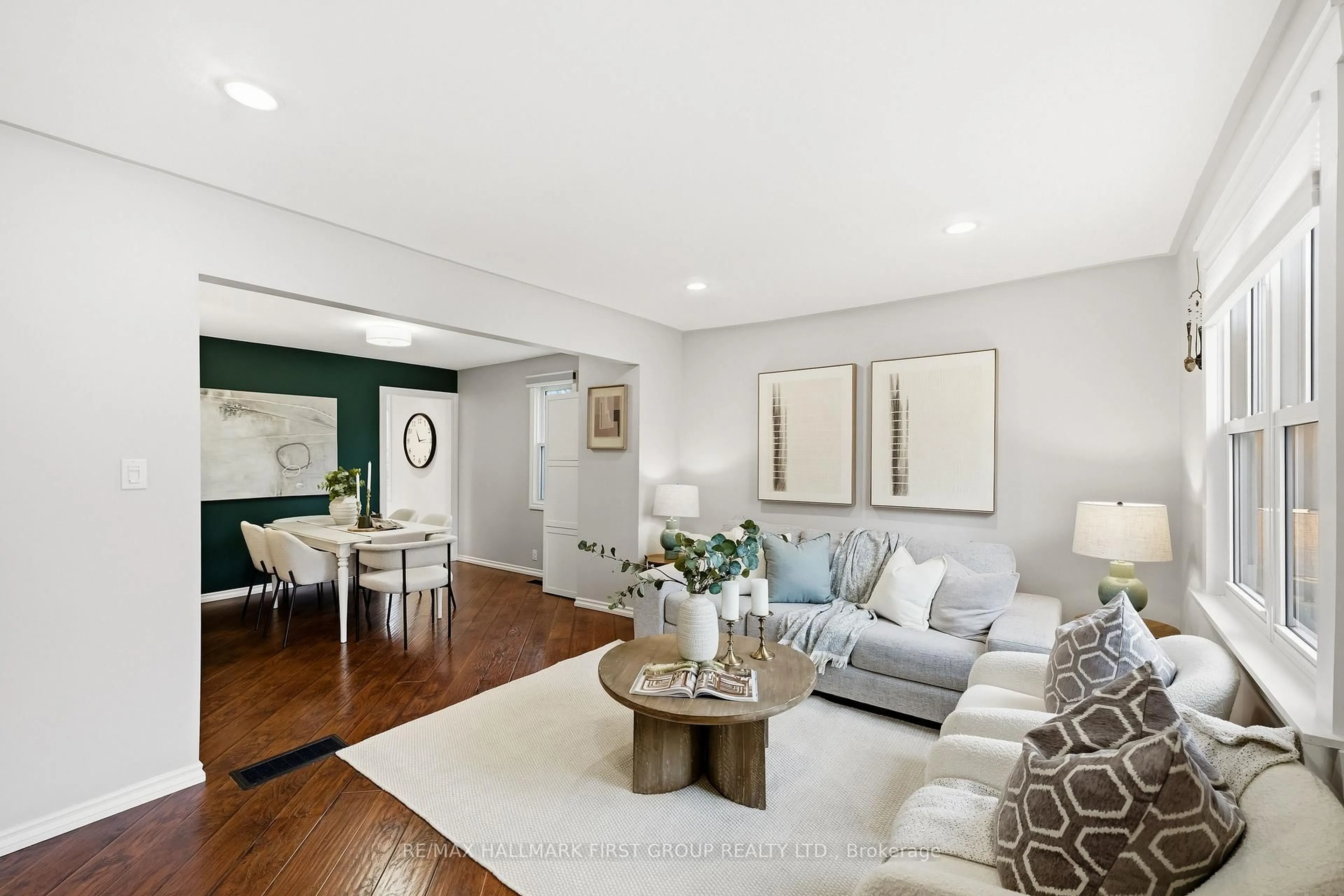 Living room with furniture, wood/laminate floor for 54 Harcourt St, Port Hope Ontario L1A 1M4