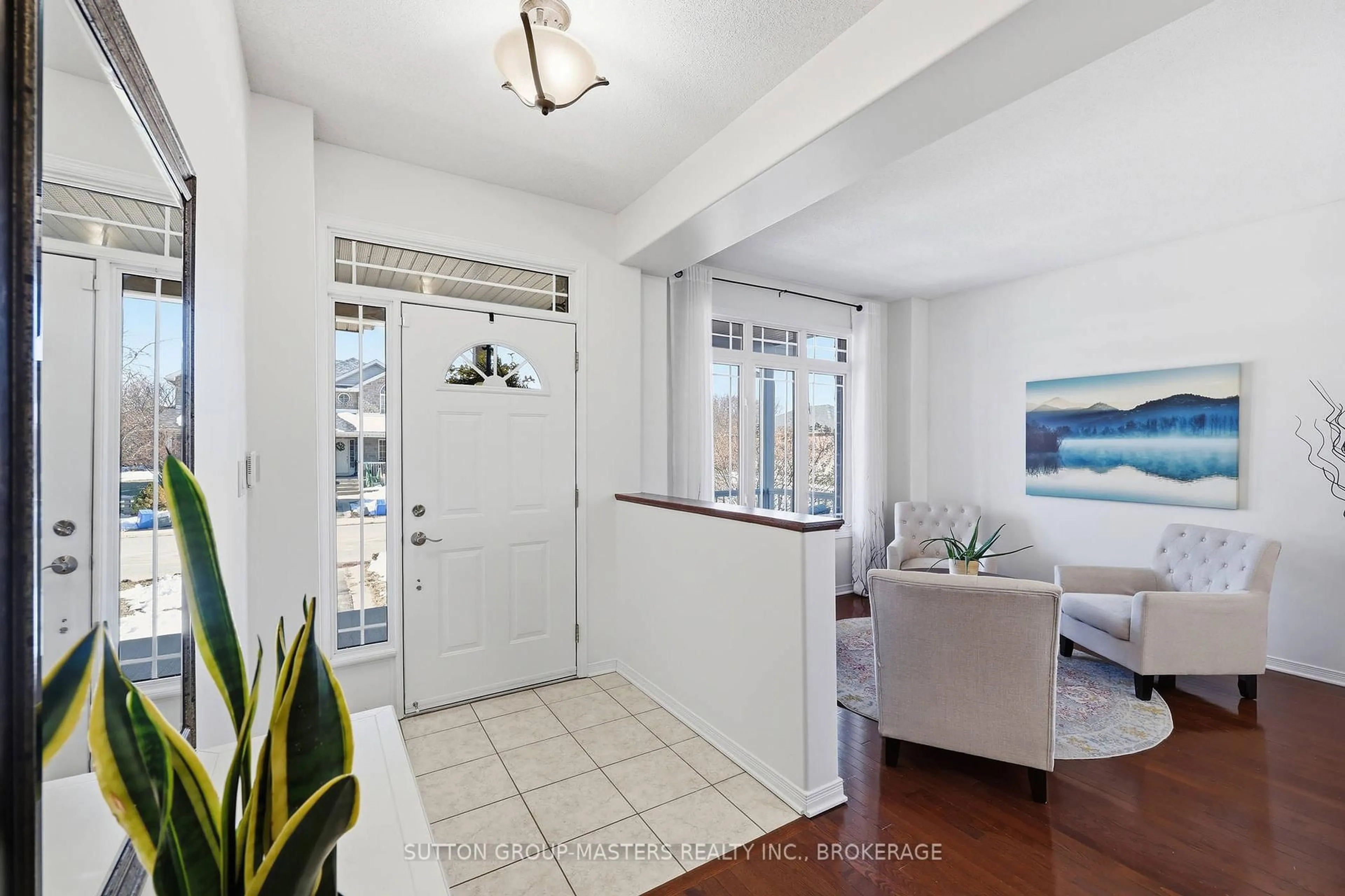 Indoor entryway for 530 Nora Crt, Kingston Ontario K7K 7L9