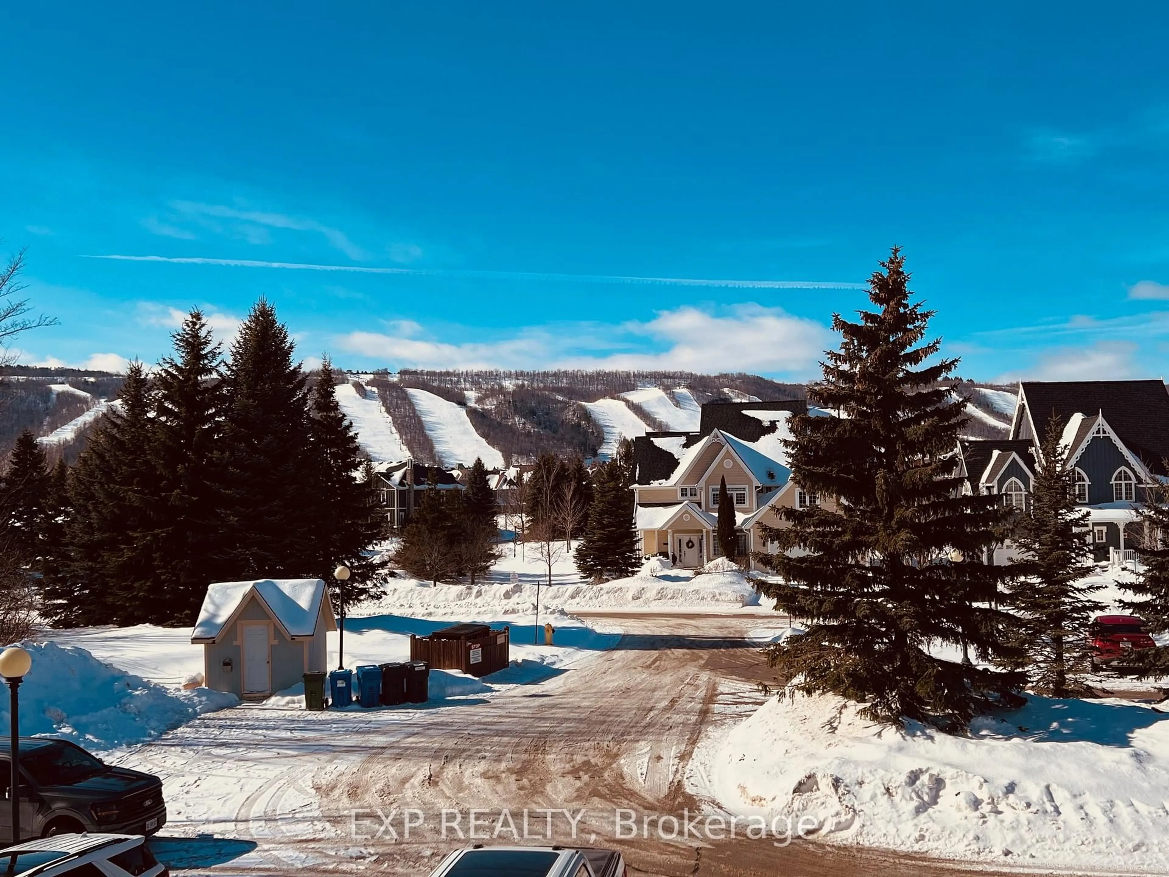 A pic from outside/outdoor area/front of a property/back of a property/a pic from drone, mountain view for 170 Snowbridge Way #222, Blue Mountains Ontario L9Y 0V1