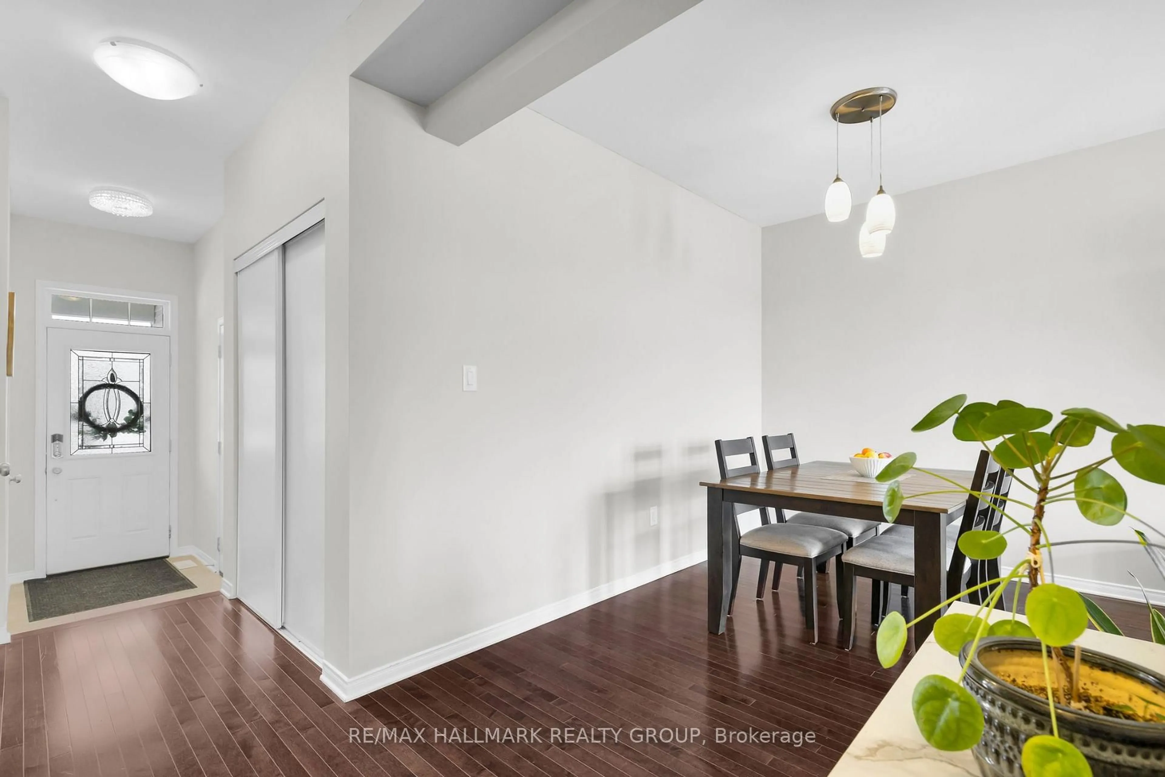 Dining room, wood/laminate floor for 132 LARAMIE Cres, Ottawa Ontario K2J 5Z8